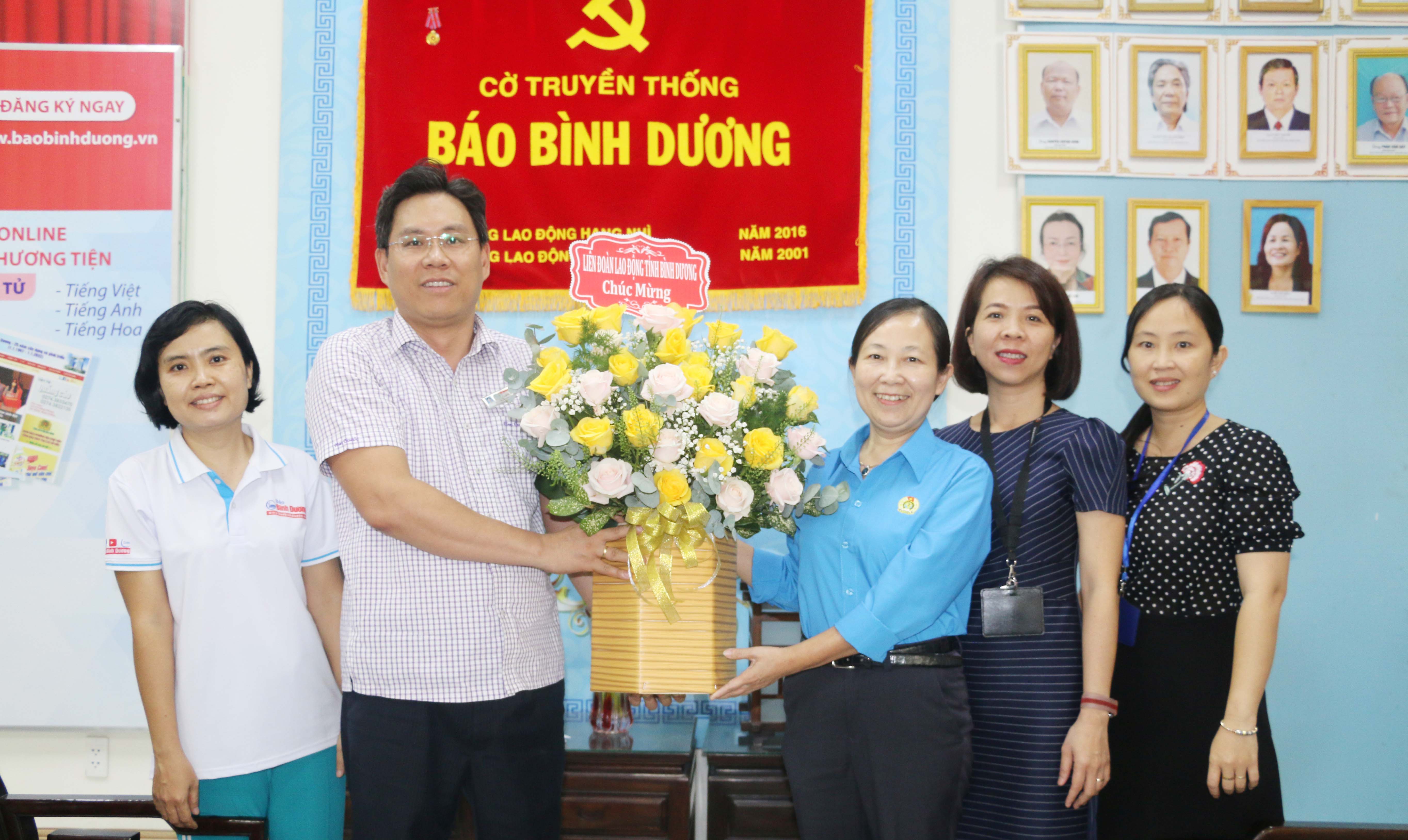anh tin bai