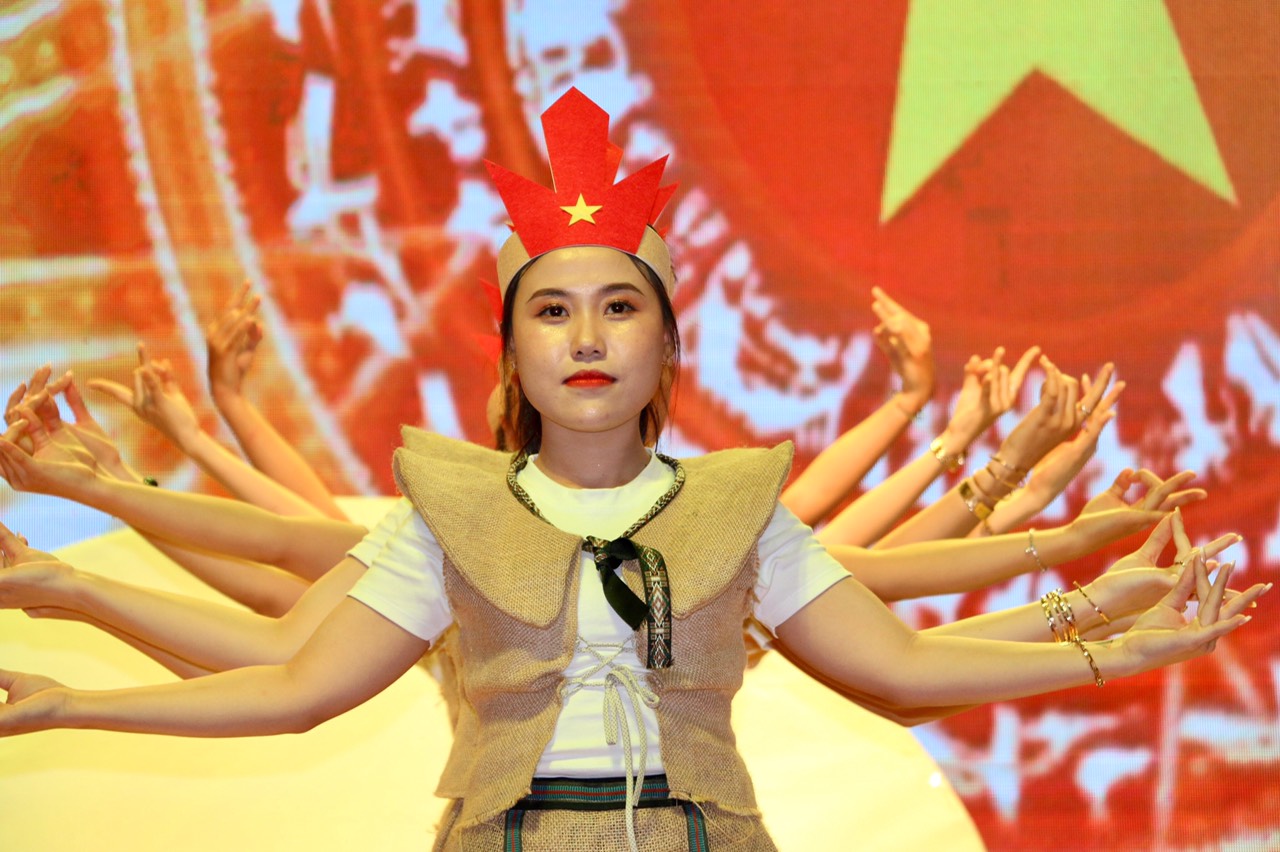 anh tin bai
