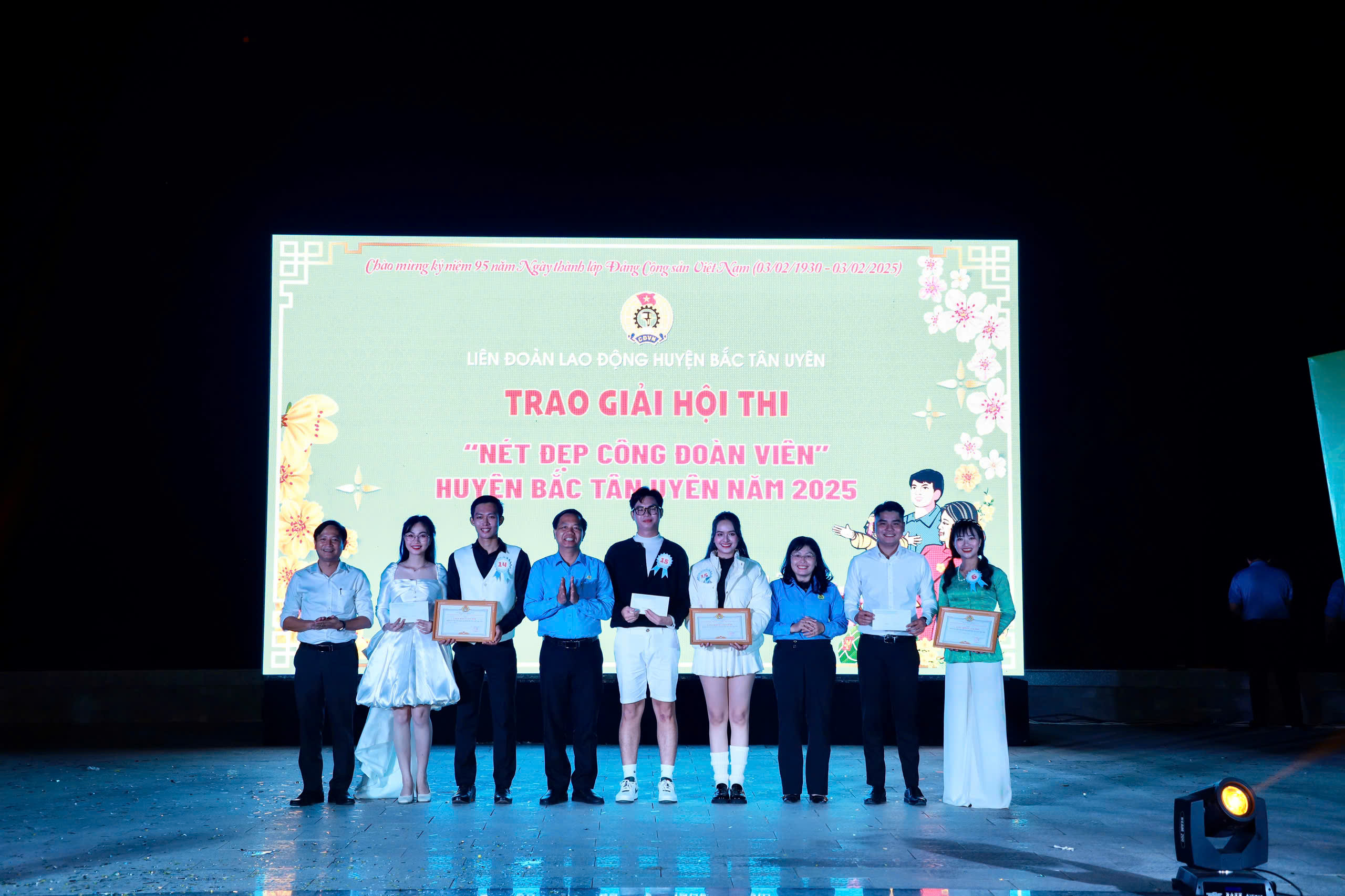 anh tin bai