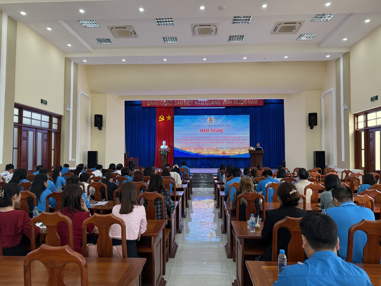 Hình ảnh tập huấn hướng dẫn QCDC, TƯLĐTT khối doanh nghiệp năm 2025