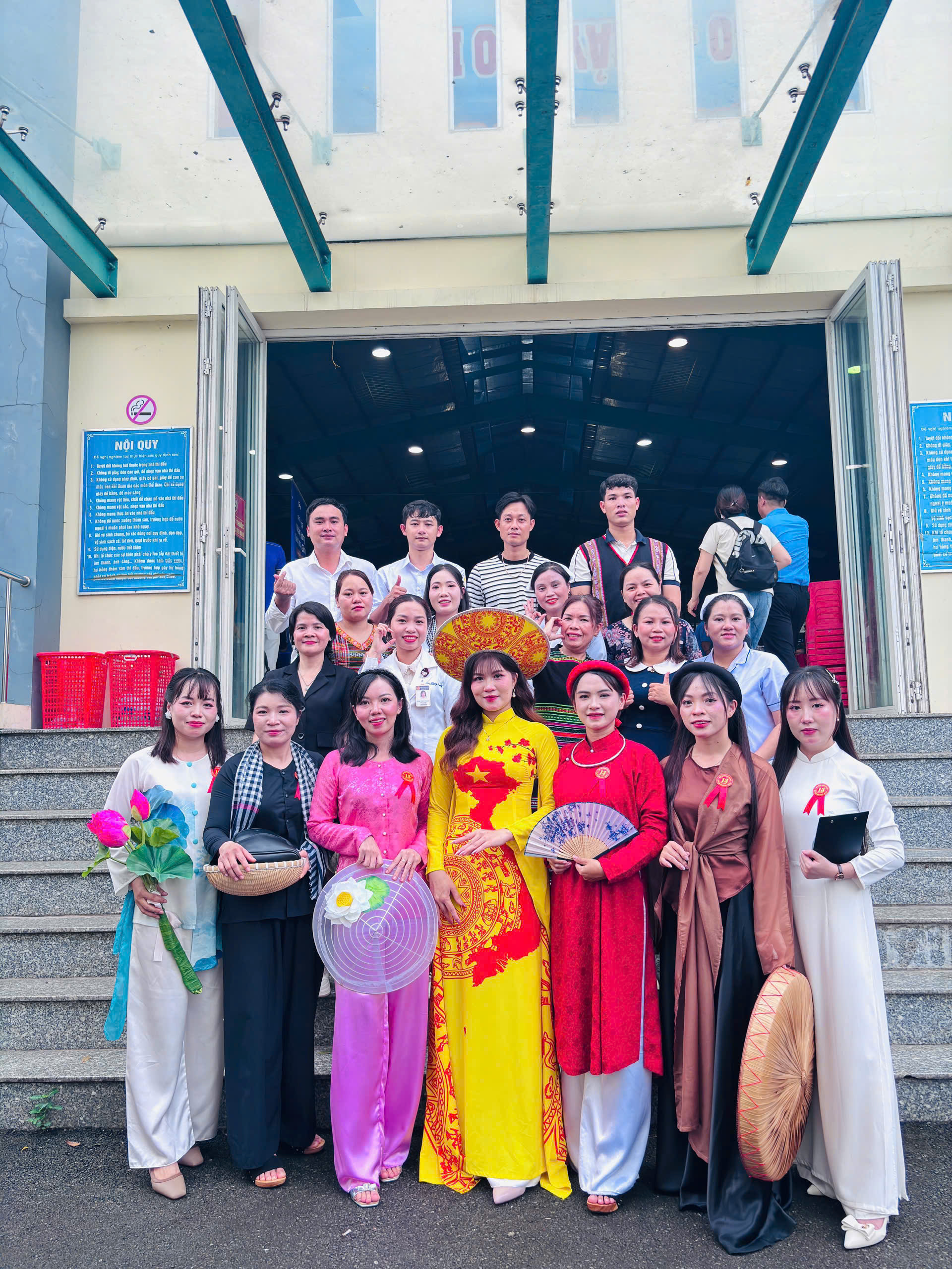 TRUNG TÂM Y TẾ KHU VỰC BÙ GIA MẬP THAM GIA HỘI THI “PHỤ NỮ DUYÊN DÁNG XƯA VÀ NAY”,  Trong khuôn khổ Ngày hội “Phụ nữ Đồng Nai – Tự tin hội nhập” năm 2025.