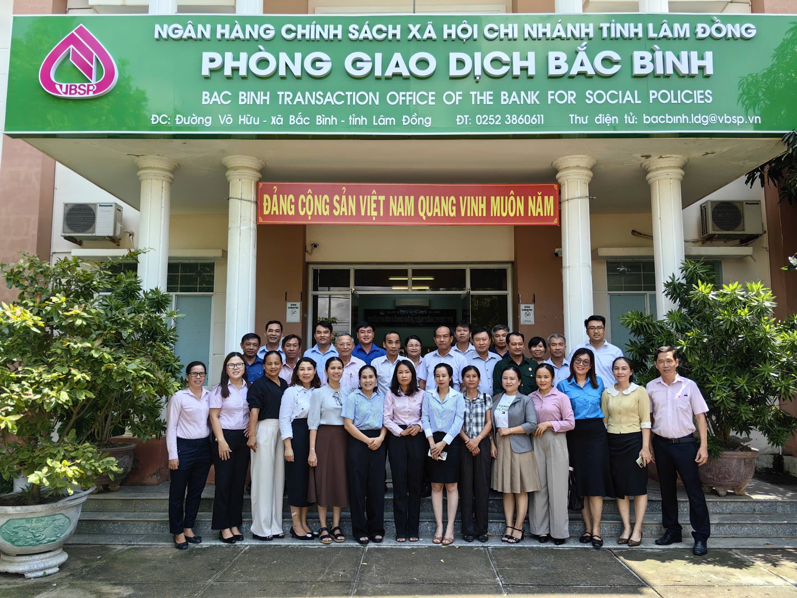 Ký kết Hợp đồng ủy thác giữa Phòng giao dịch Ngân hàng CSXH Bắc Bình và 4 tổ chức chính trị xã hội cấp xã