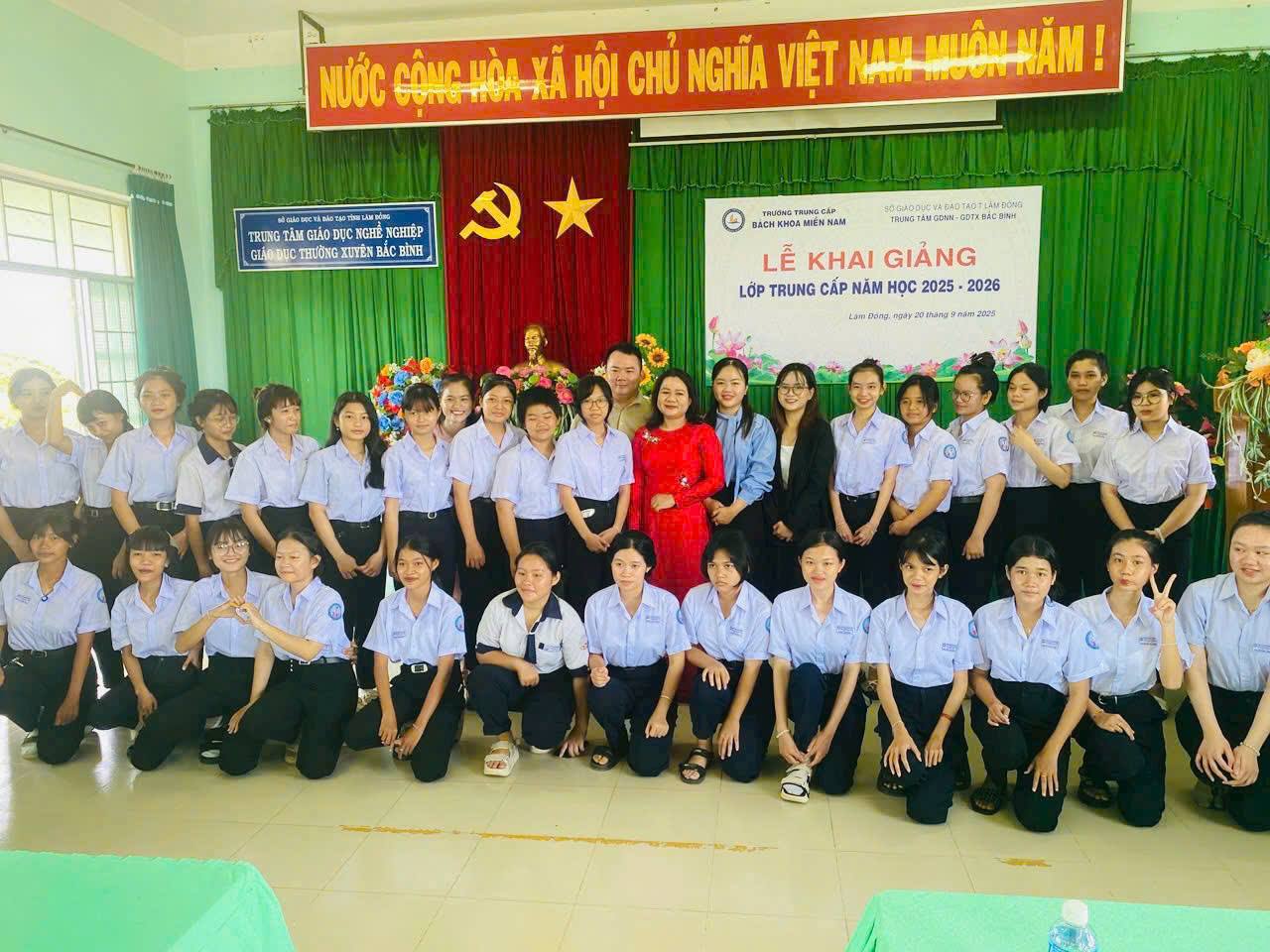 Trung tâm GDNN - GDTX Bắc Bình khai giảng lớp Trung cấp Chăm sóc sắc đẹp