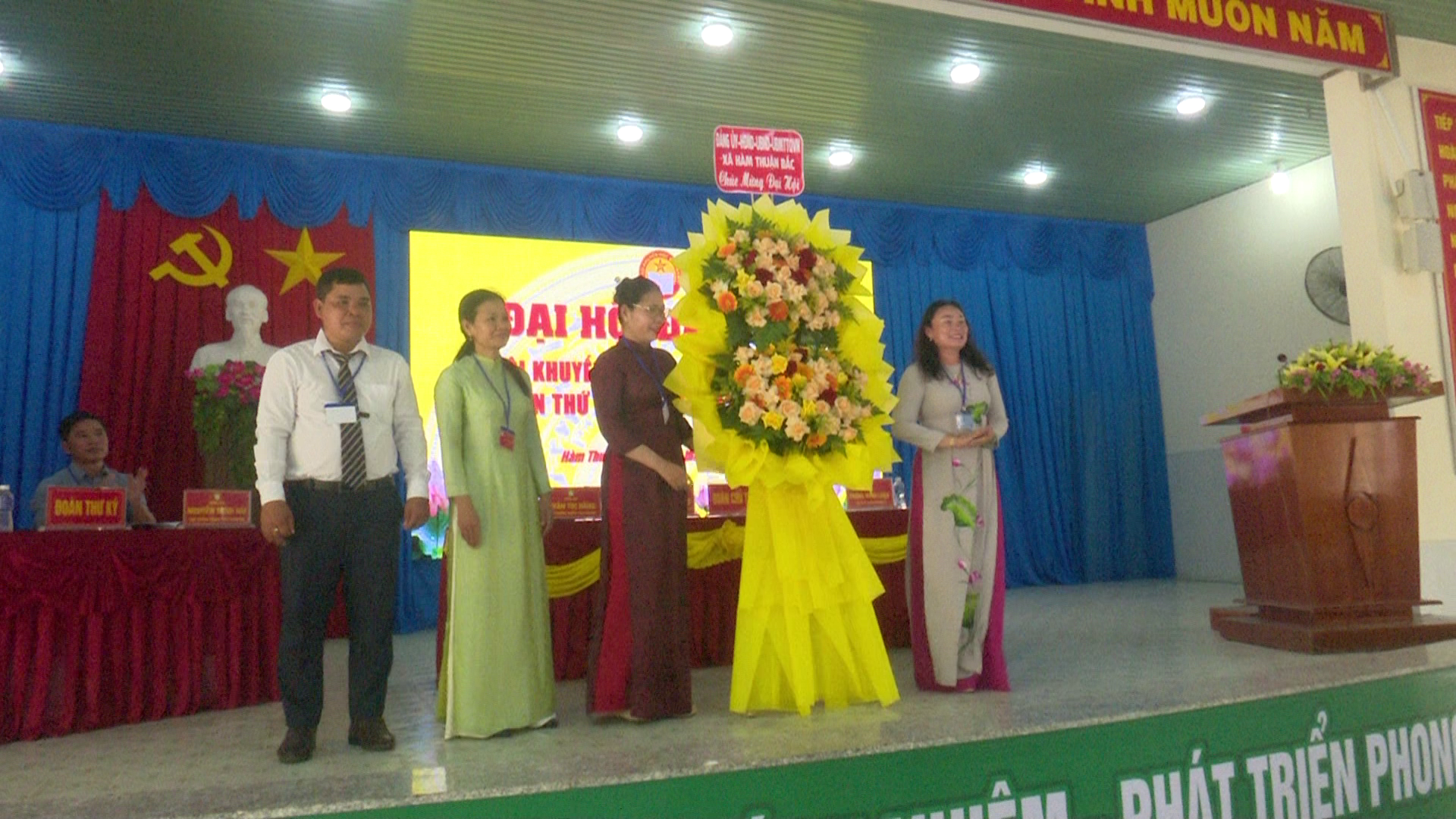 anh tin bai
