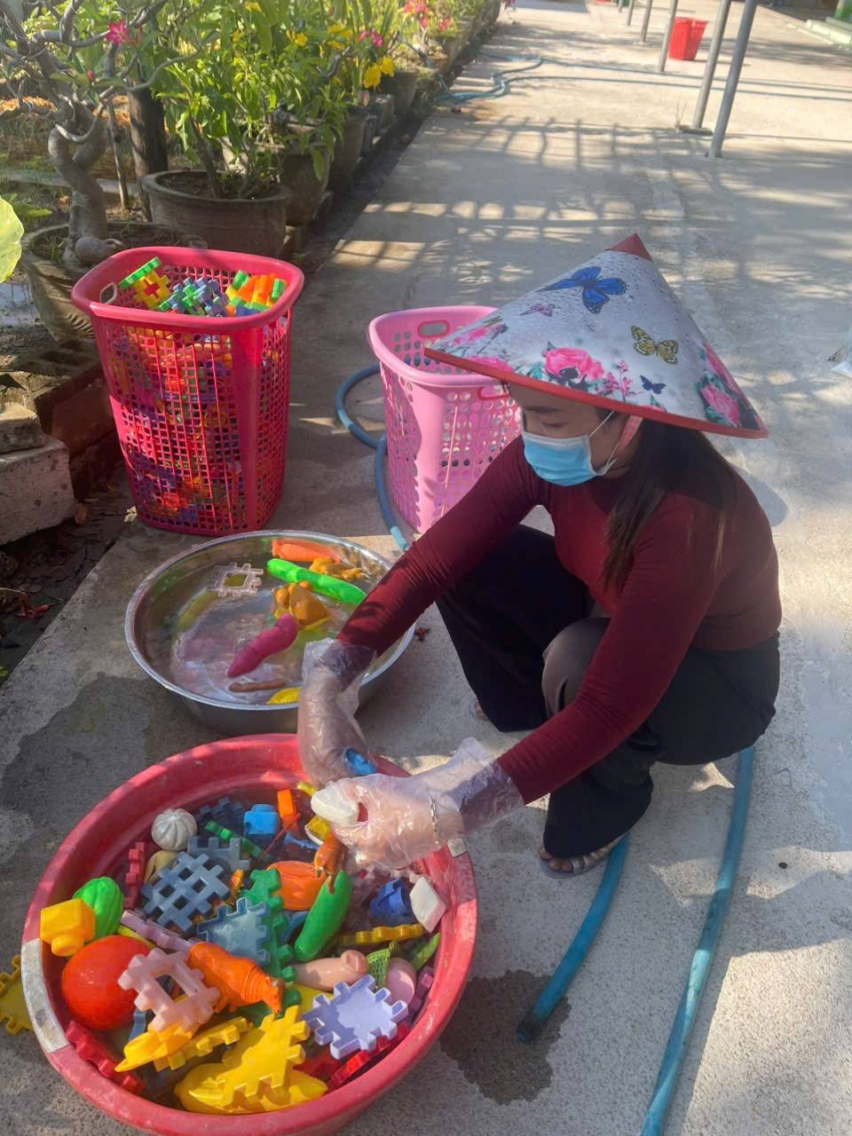 Anh-tin-bai