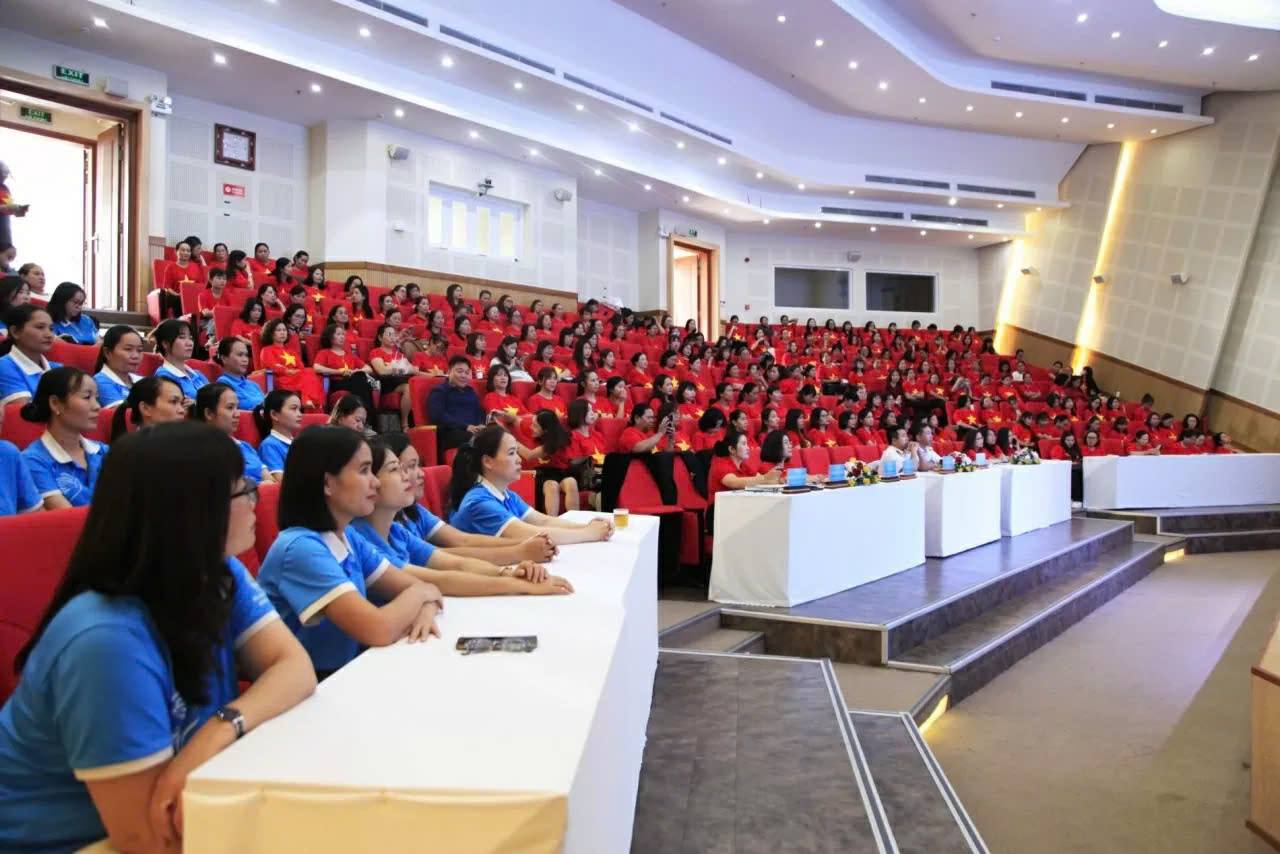 Bộ Tư lệnh Vùng 4 Hải quân tuyên truyền về biển, đảo tại tỉnh Lâm Đồng