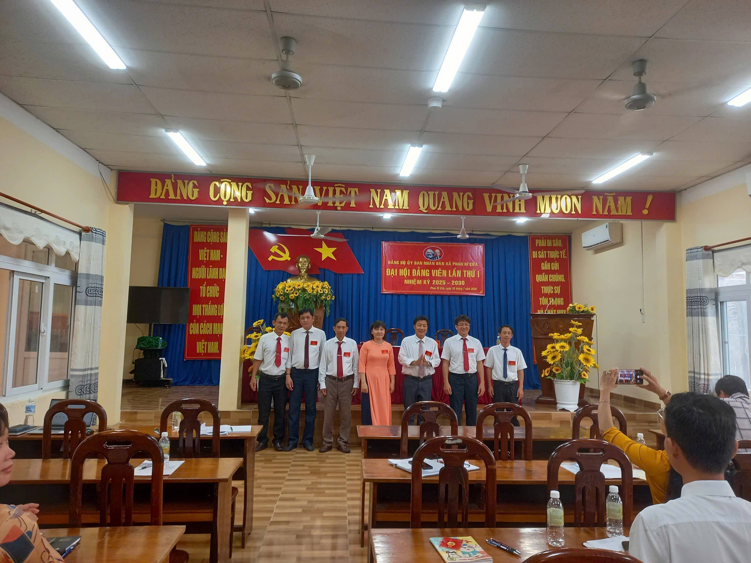 ĐẠI HỘI ĐẢNG VIÊN UBND XÃ PHAN RÍ CỬA LẦN THỨ I, NHIỆM KỲ (2025-2030)