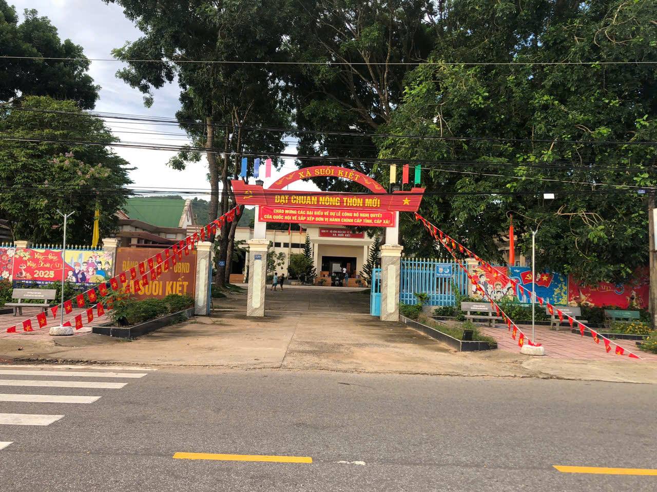 Thông báo nơi tiếp dân gắn liền với trụ sở làm việc xã Suối Kiết