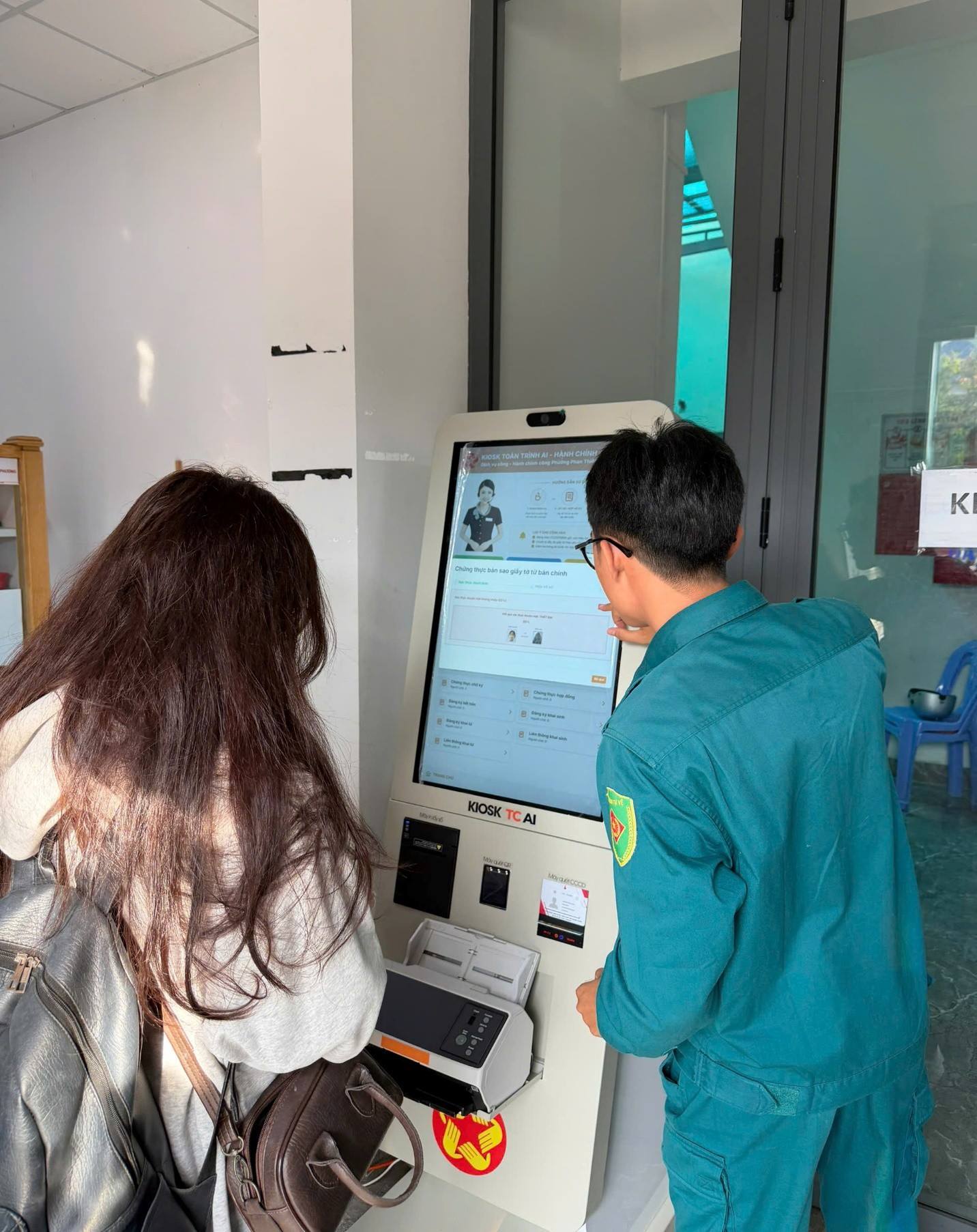 TRUNG TÂM PHỤC VỤ HÀNH CHÍNH CÔNG PHƯỜNG PHAN THIẾT THỰC HIỆN TỰ ĐỘNG HÓA THÔNG QUA TƯƠNG TÁC KIOSK