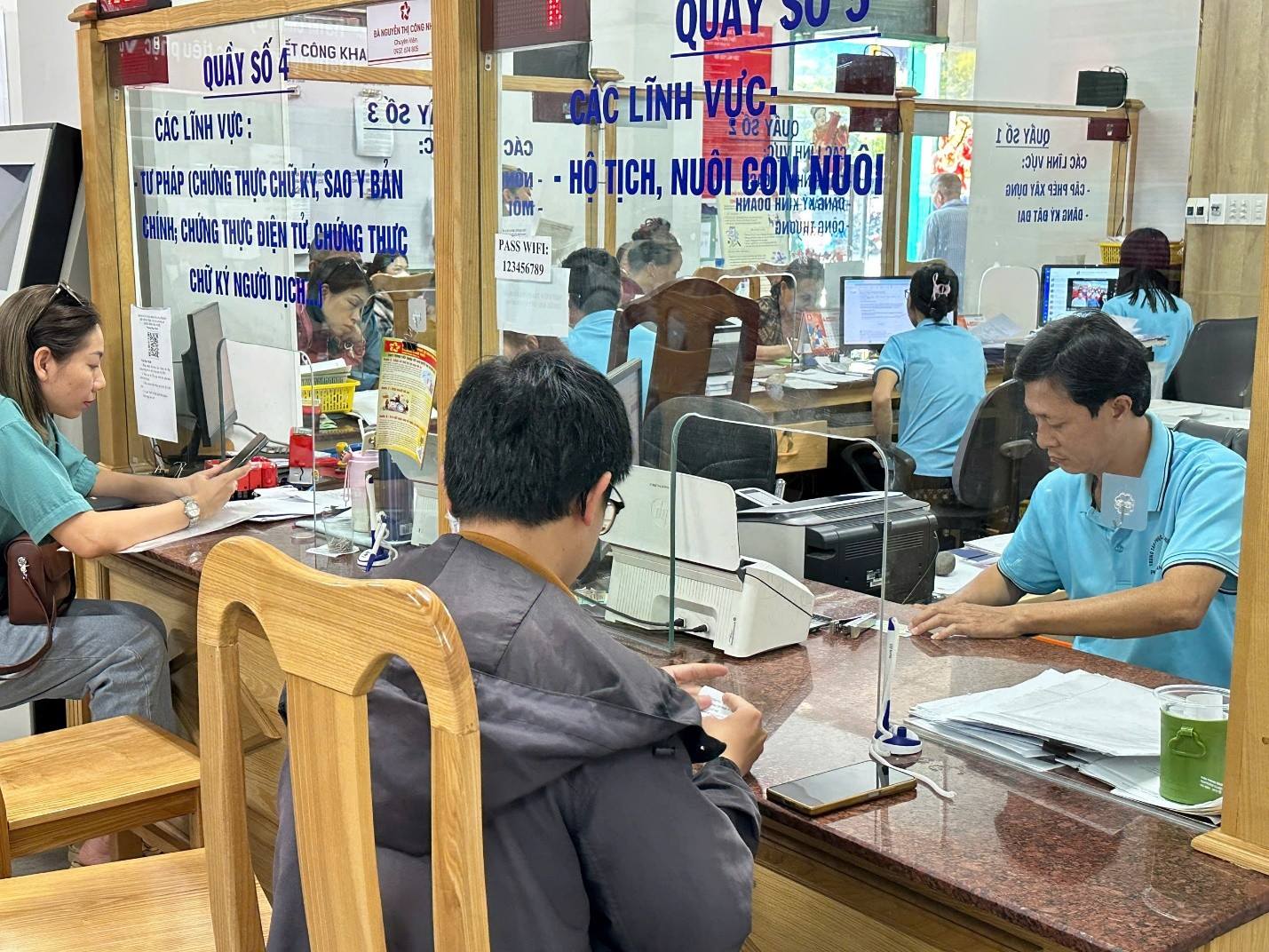 CHUYỂN BIẾN TÍCH CỰC TRONG CẢI CÁCH HÀNH CHÍNH Ở PHƯỜNG PHAN THIẾT
