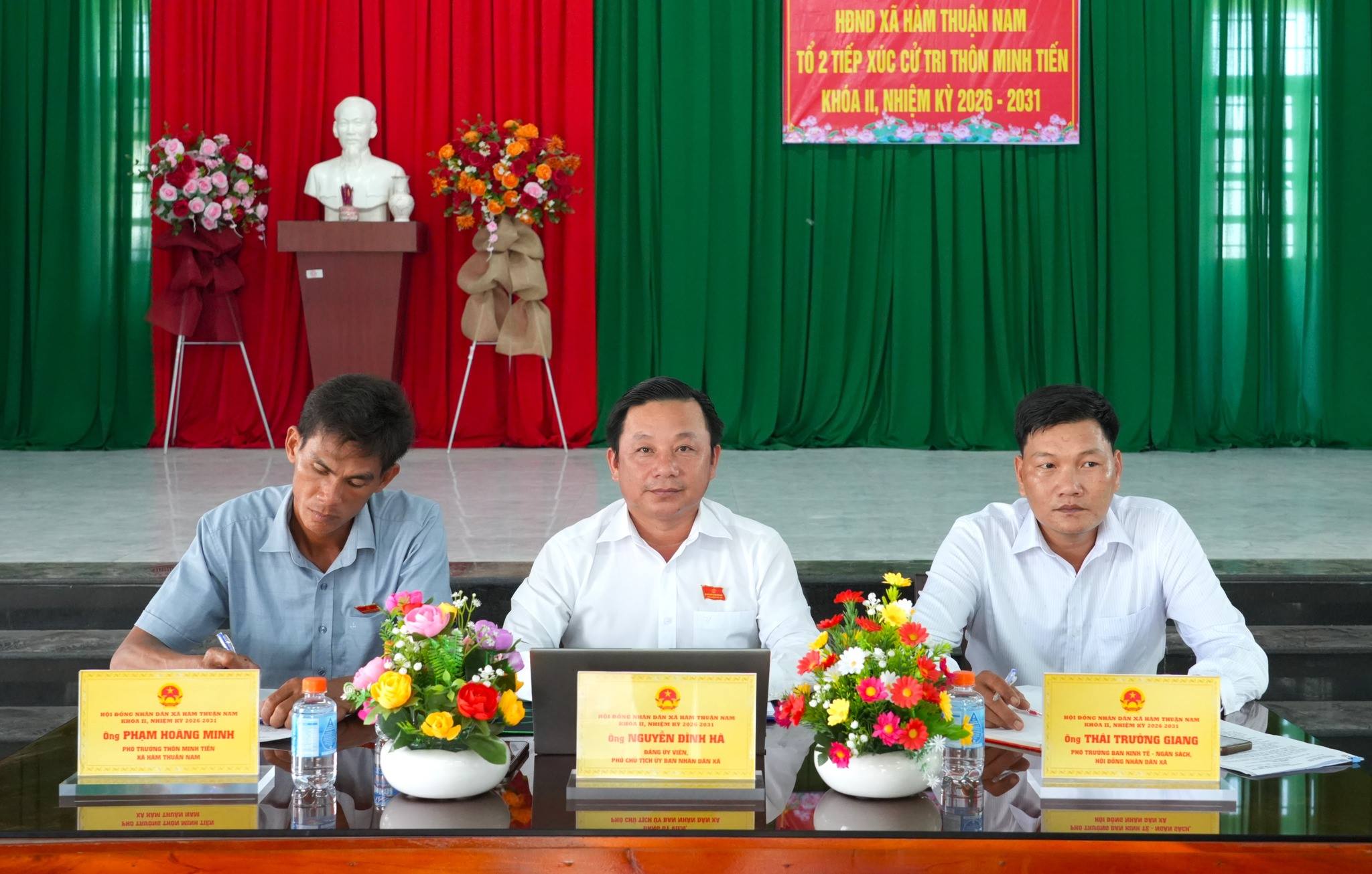 Tổ đại biểu HĐND xã Hàm Thuận Nam (đơn vị bầu cử số 2) tiếp xúc cử tri trước kỳ họp thường lệ giữa năm 2026 tại thôn Minh Tiến