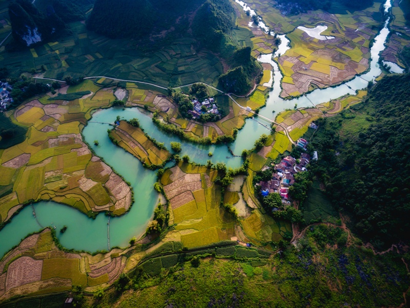 Các ảnh đạt giải tại Cuộc thi “Ảnh đẹp Công viên địa chất Toàn cầu UNESCO Non nước Cao Bằng và Du lịch Cao Bằng” lần thứ I, năm 2017