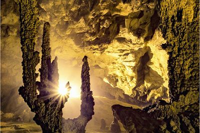 Động Ngườm Ngao