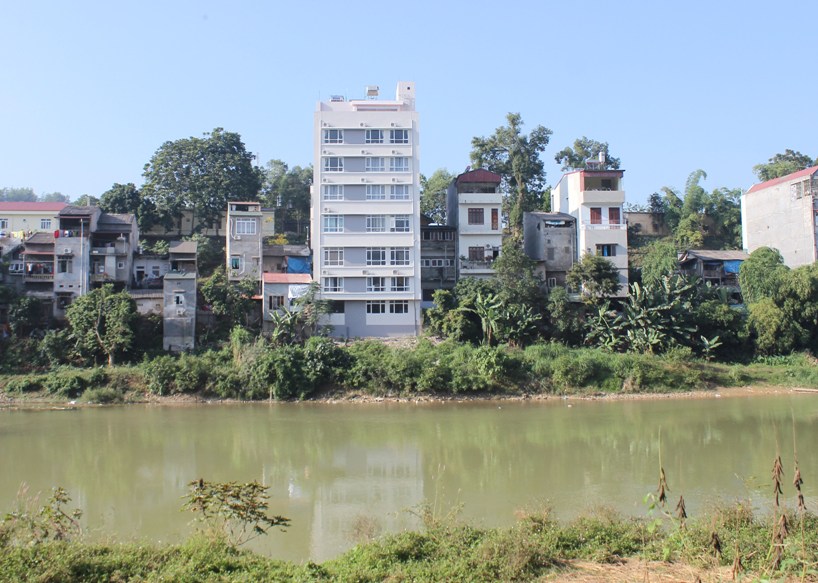 RIVER SIDE cao bang