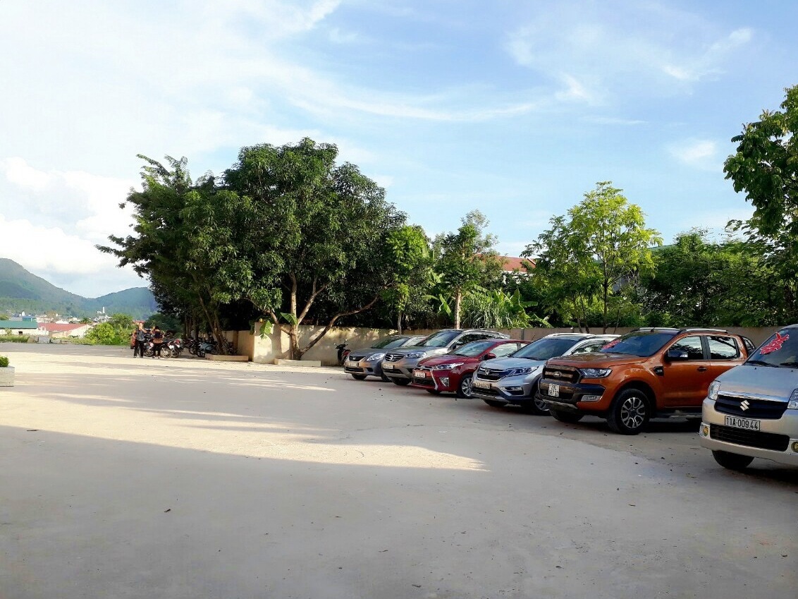 nha hang trong dong cao bang 5