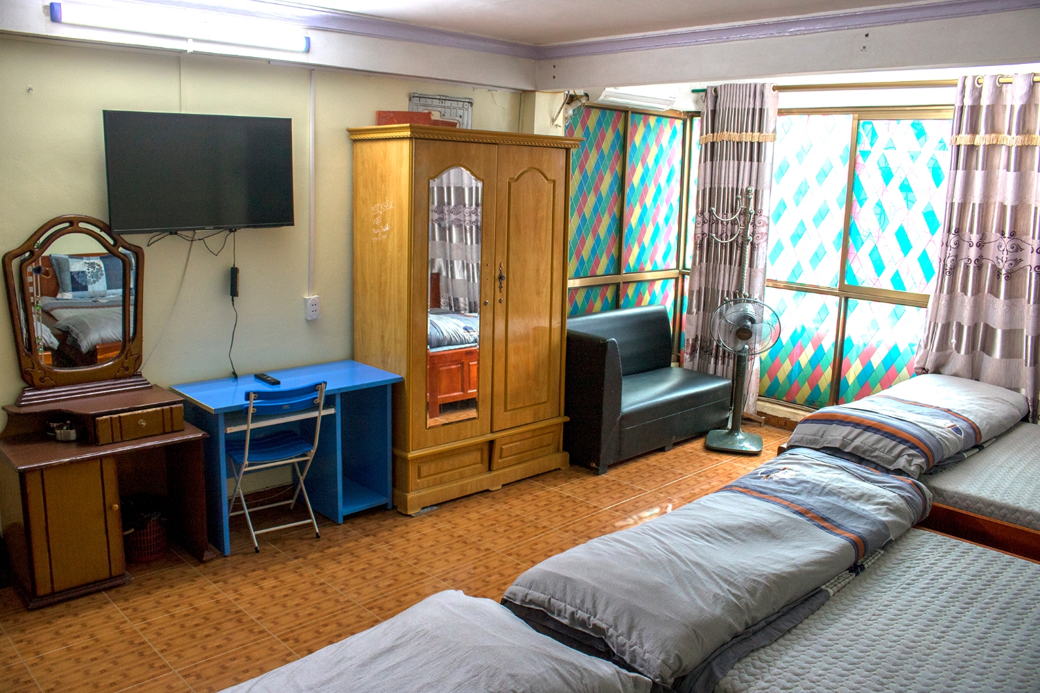 Nội thất trong phòng 3 giường