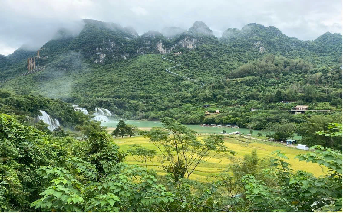 z7045635822852 002f3fda5c60858add531a324d405d3c