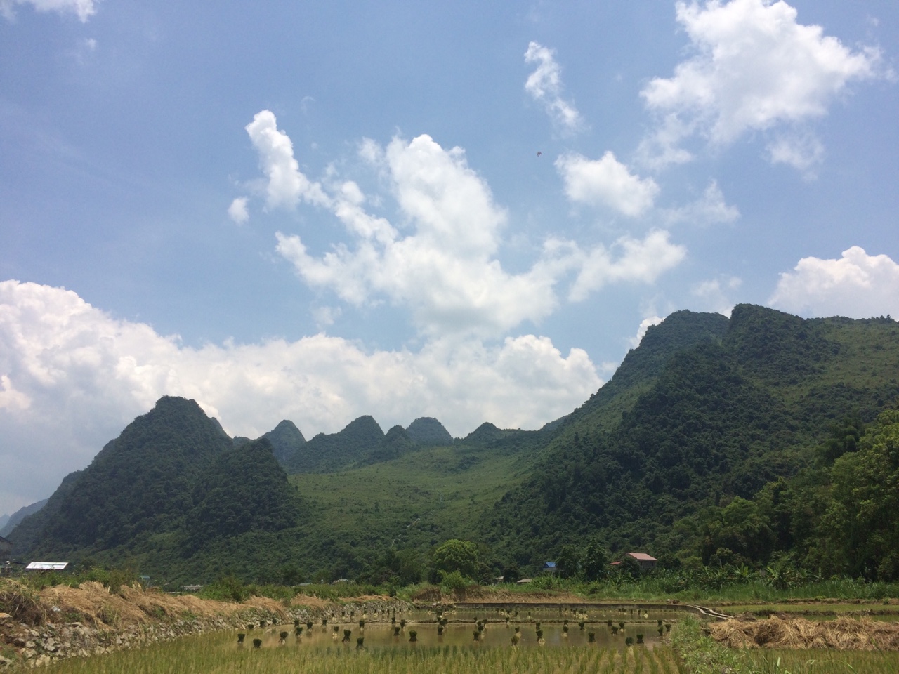 thung lung treo soc giang
