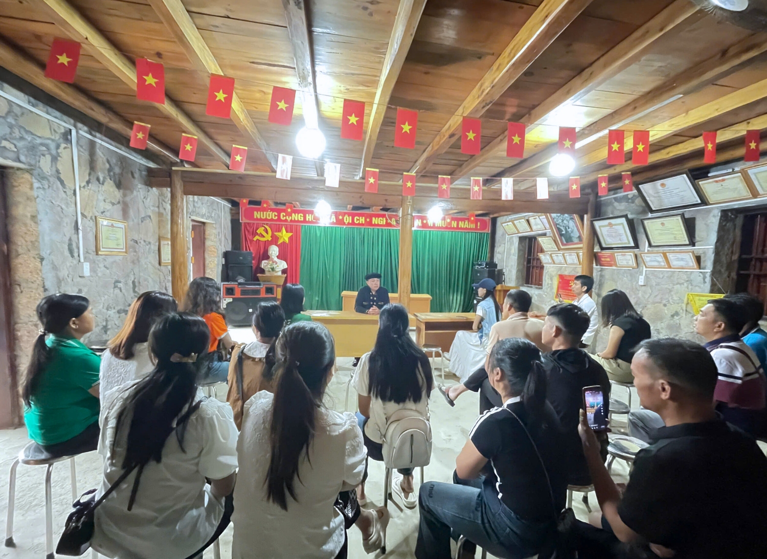 z6914457424217 6862ac17bd92569a5f4c49bb33b3fd5b Đã sửa