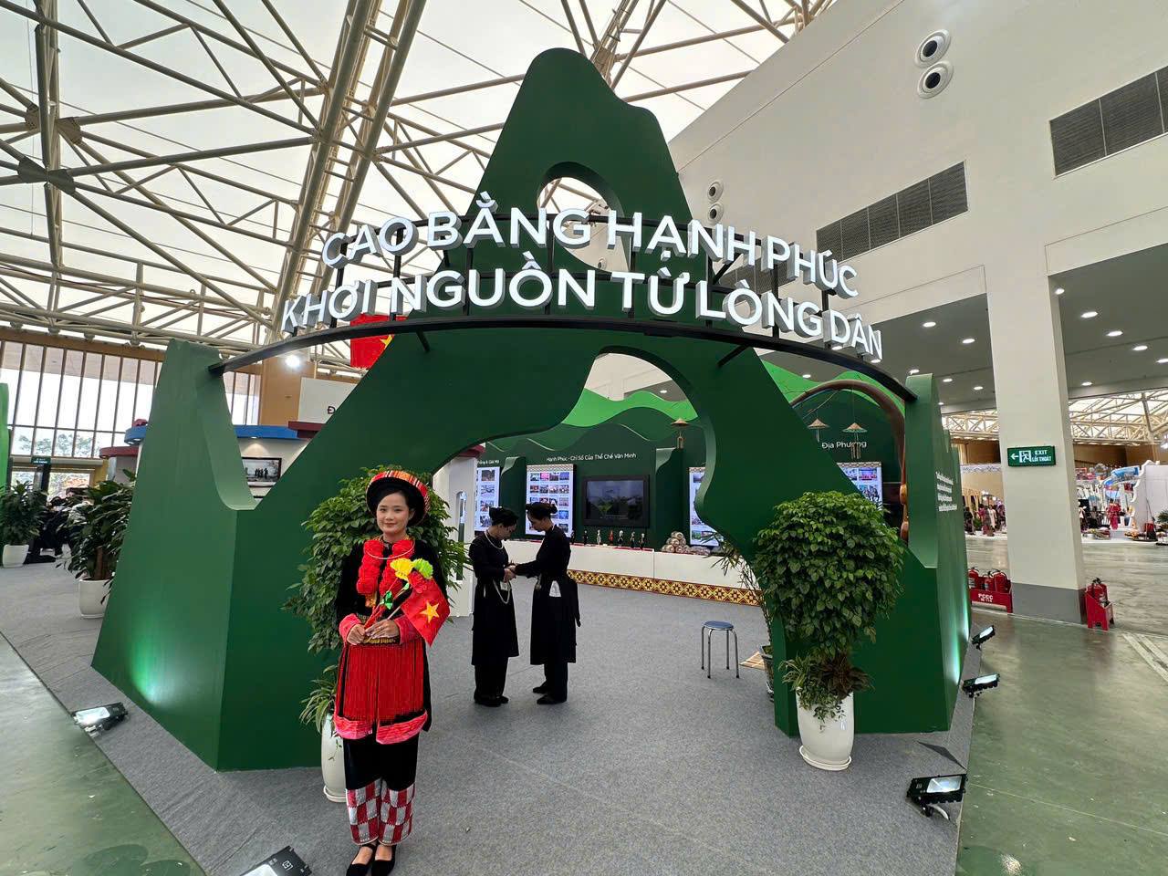 Cao Bằng tham gia Triển lãm 80 năm thành tựu đất nước