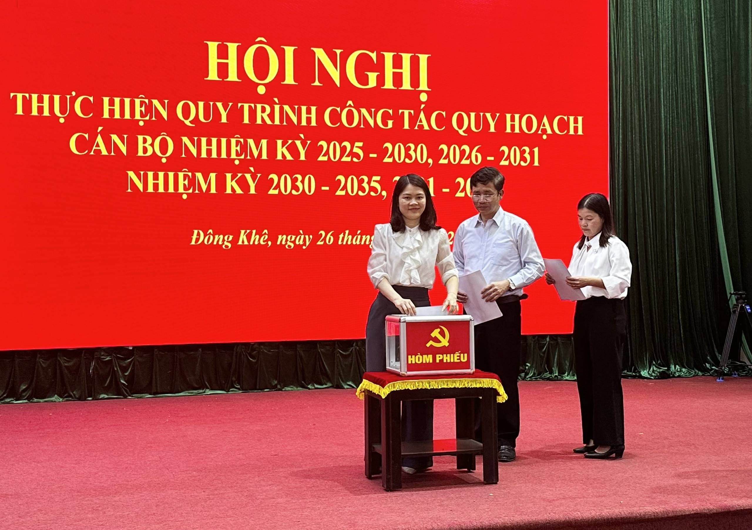 Đảng ủy xã Đông Khê tổ chức hội nghị thực hiện quy trình công tác quy hoạch cán bộ các nhiệm kỳ