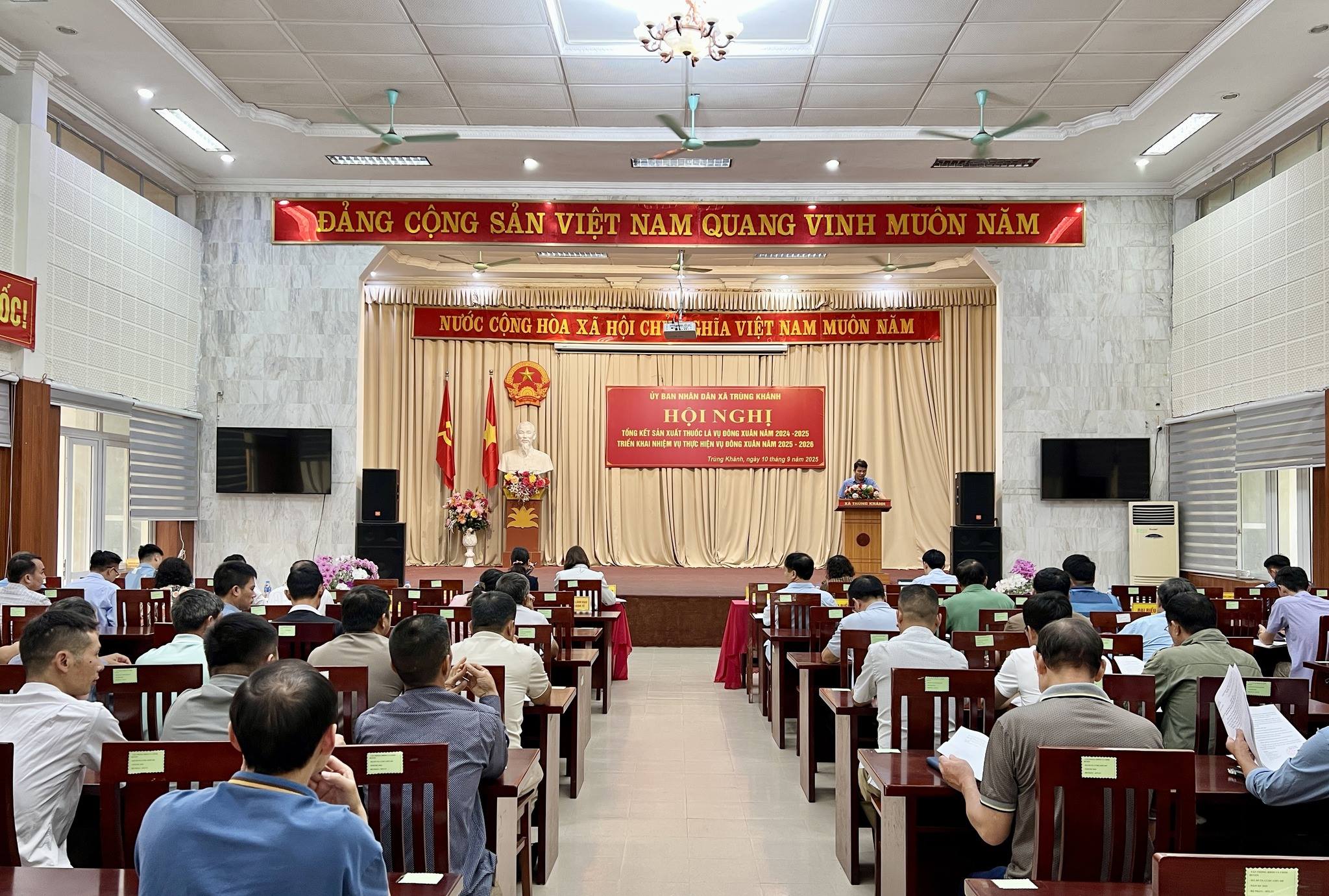 Xã Trùng Khánh, tỉnh Cao Bằng tổng kết sản xuất thuốc lá vụ Đông - Xuân