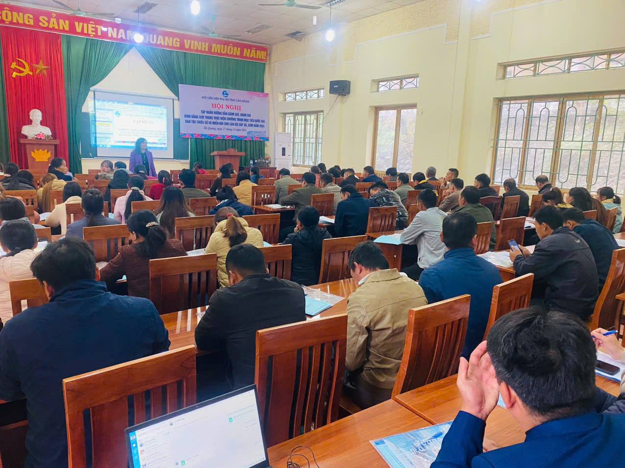 Hội Liên hiệp Phụ nữ tỉnh tập huấn hướng dẫn giám sát, đánh giá việc thực hiện bình đẳng giới trong thực hiện chương trình MTQG dân tộc thiểu số và miền núi