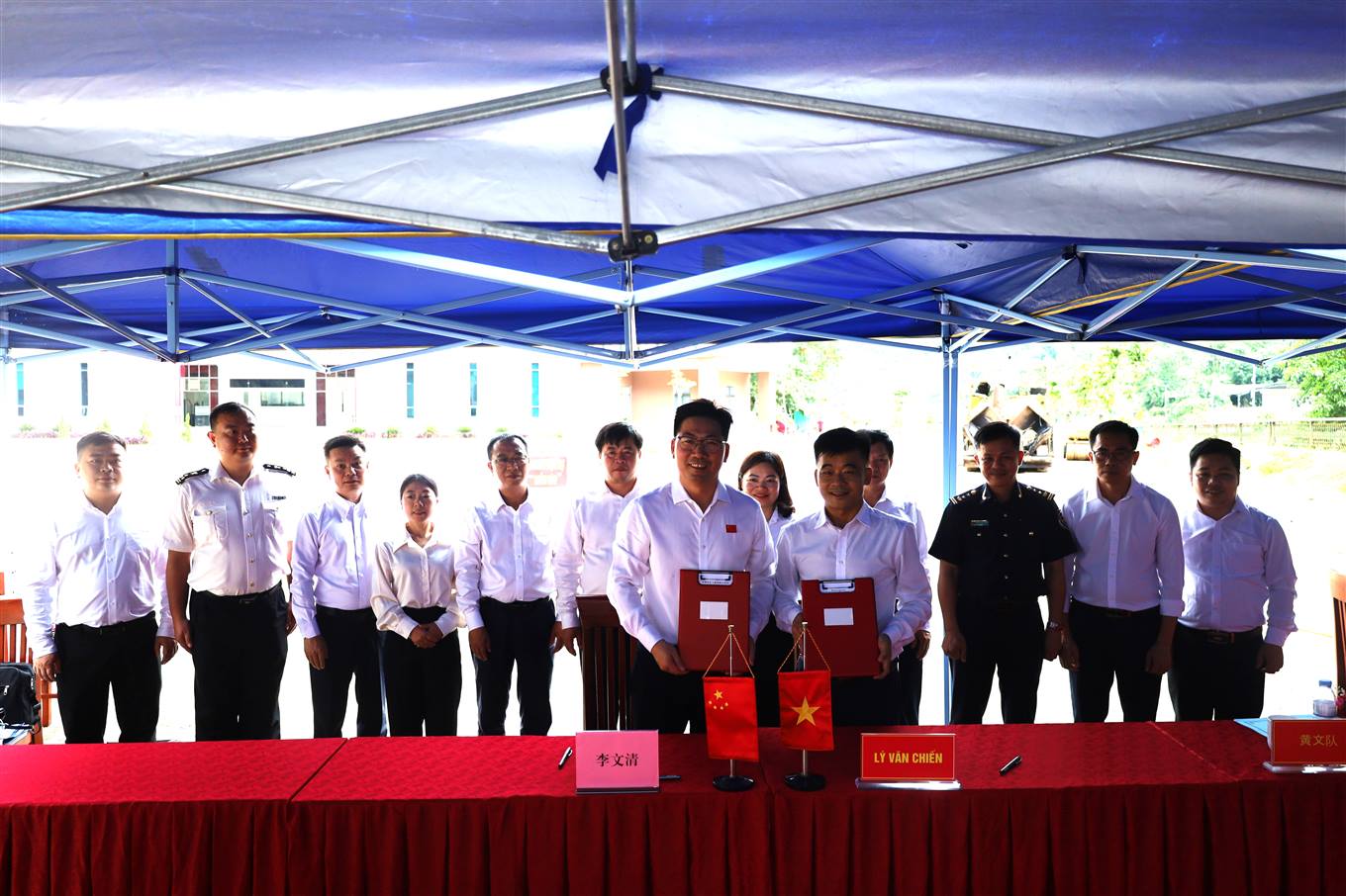 Hội đàm giữa huyện Hà Quảng, tỉnh Cao Bằng, Việt Nam với huyện Nà Po, tỉnh Quảng Tây Trung Quốc