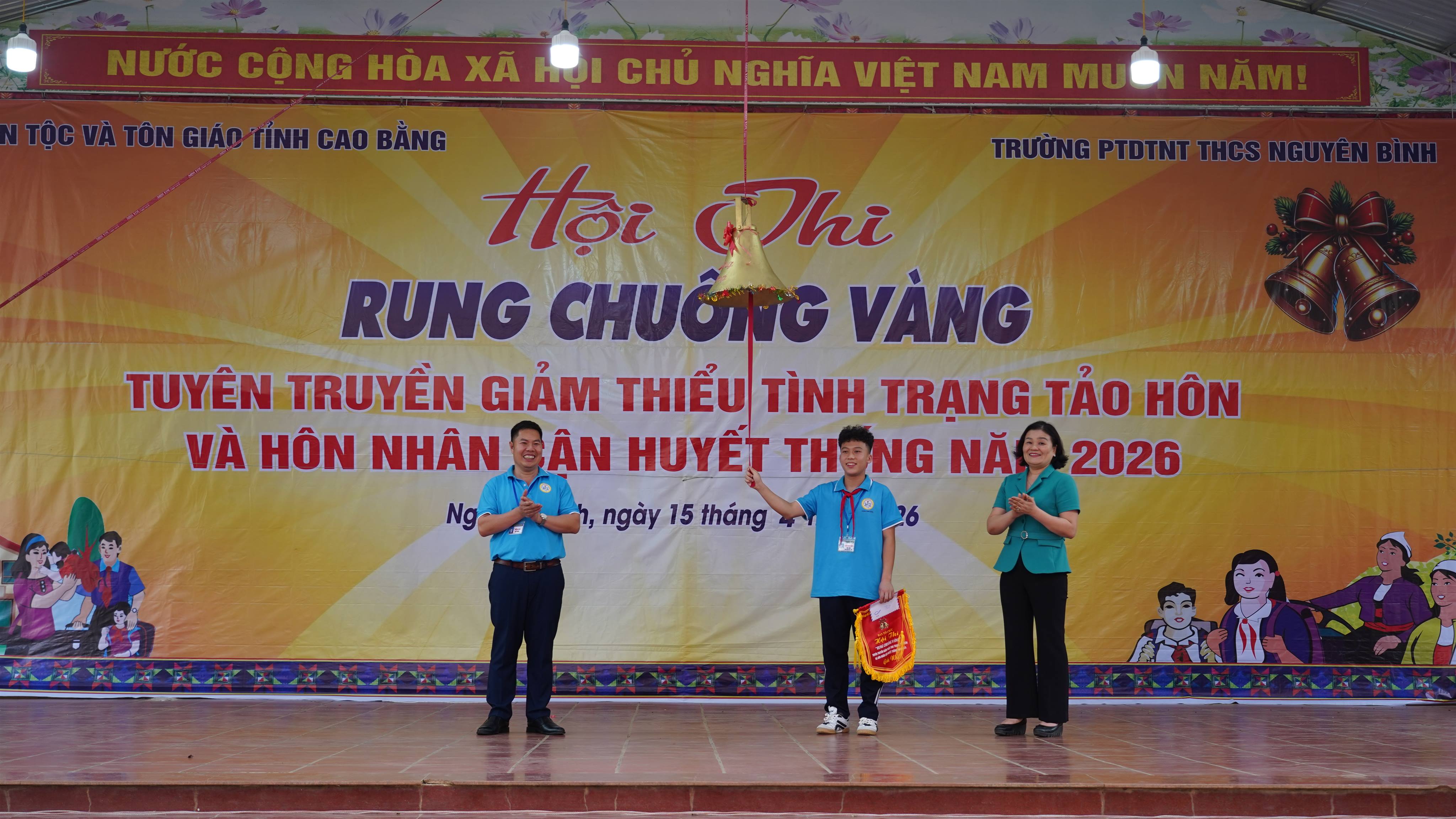 Hội thi “Rung chuông vàng” tuyên truyền giảm thiểu                                 tảo hôn và hôn nhân cận huyết thống               