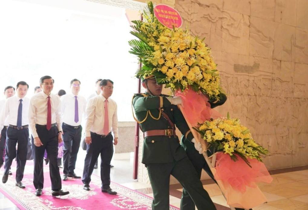 anh tin bai