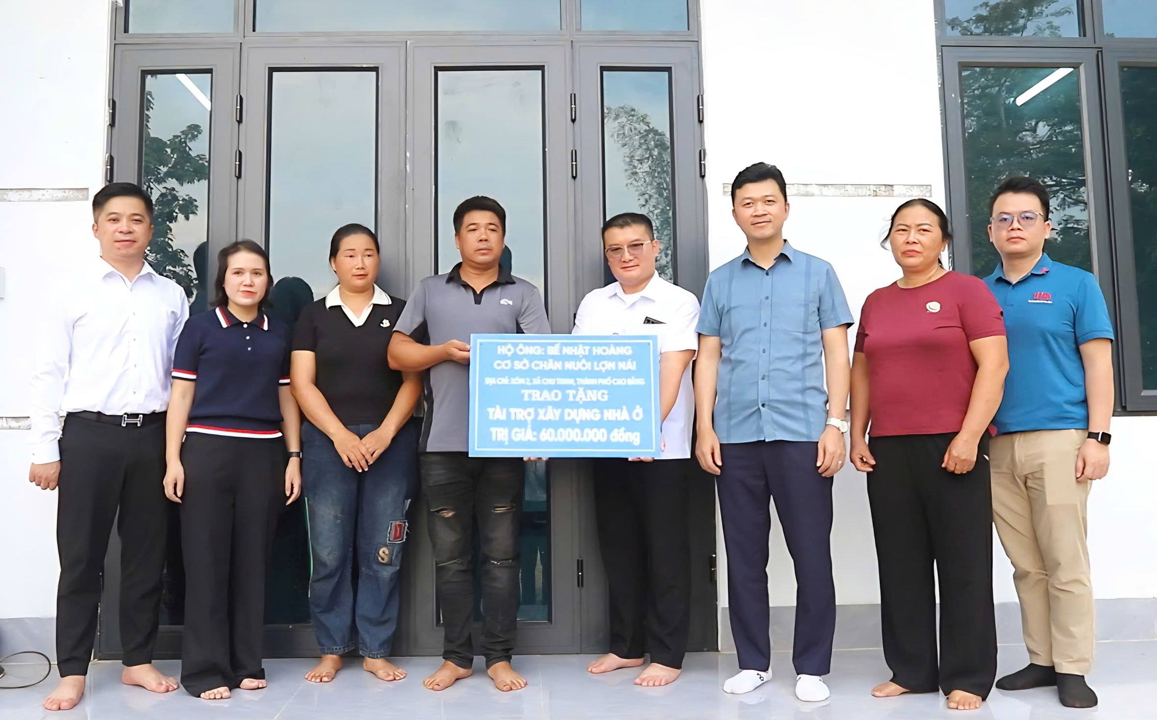 Phường Tân Giang bàn giao nhà ở cho hộ có hoàn cảnh đặc biệt khó khăn 