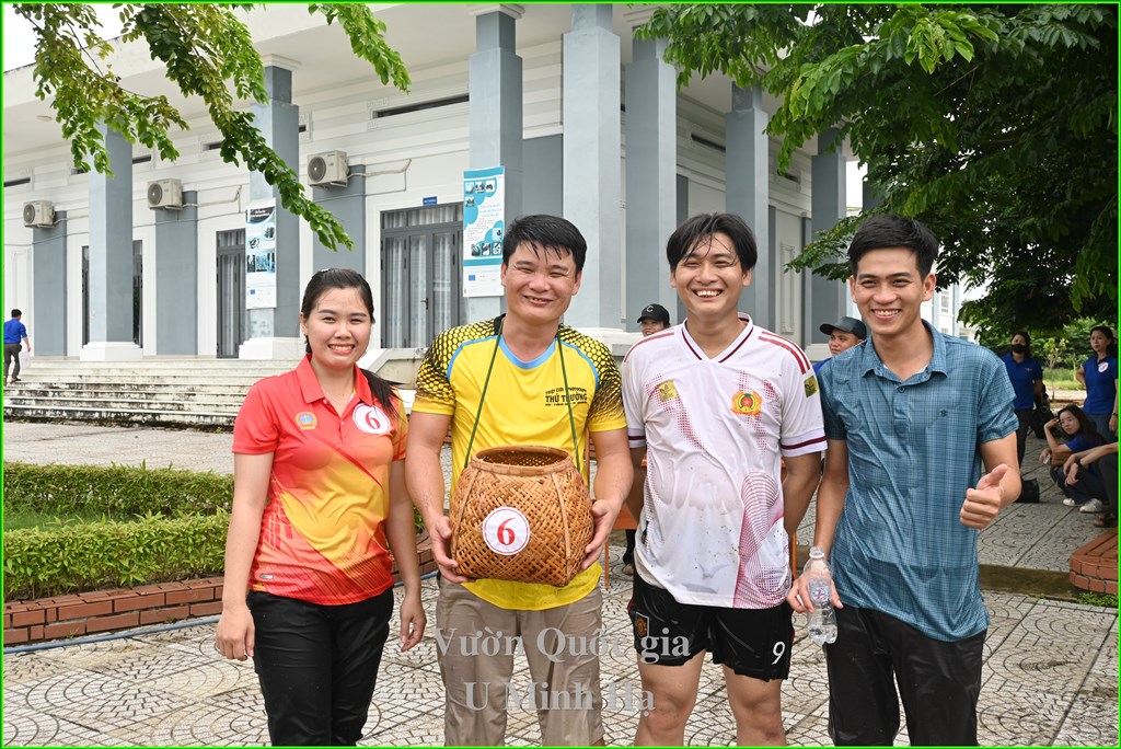 Đội đạt giải cao trong trò chơi bắt cá