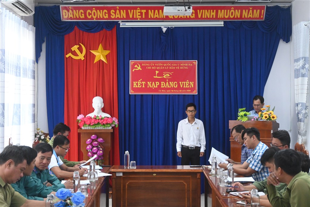 Lễ kết nạp đảng viên mới