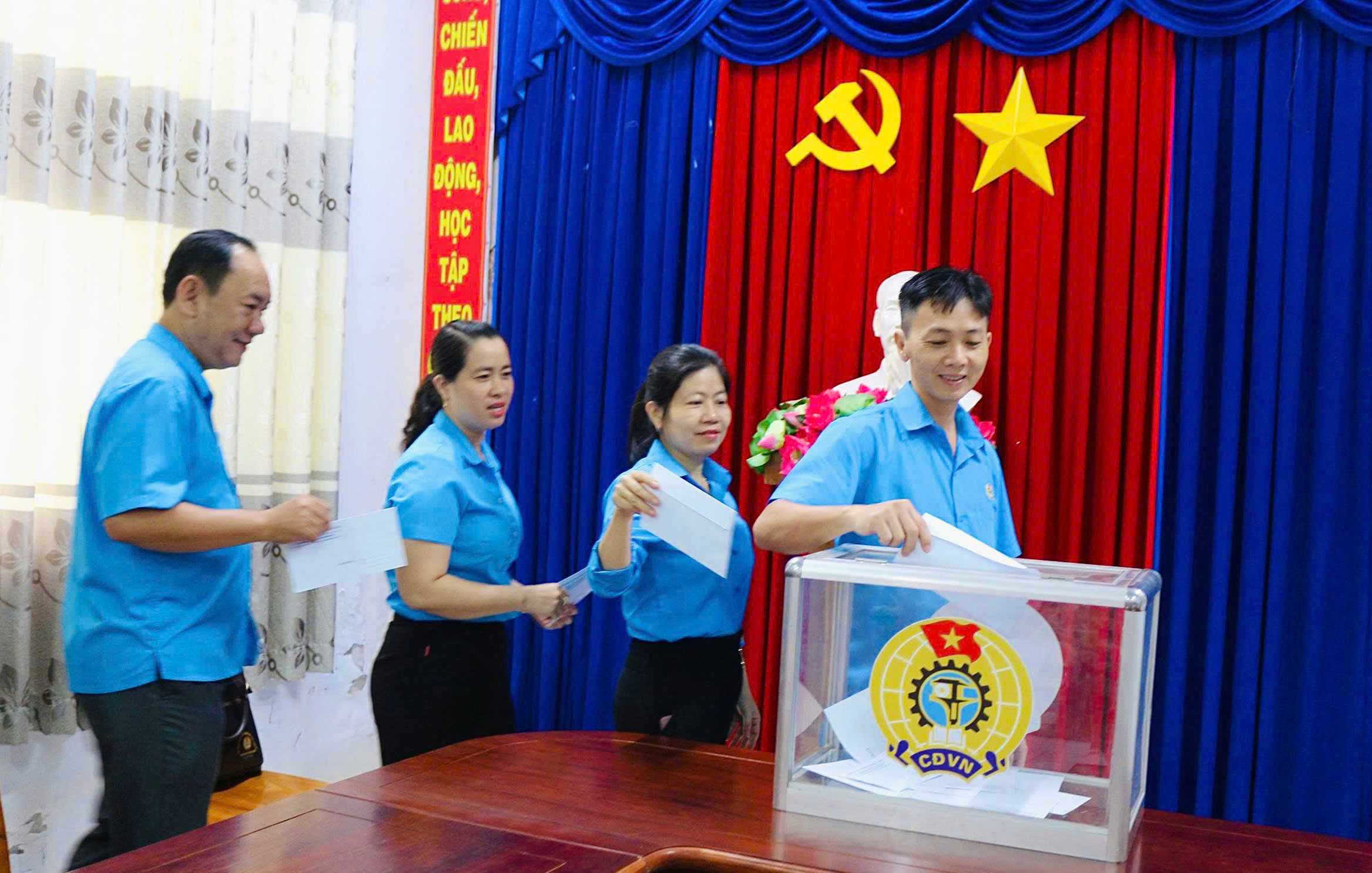 anh tin bai