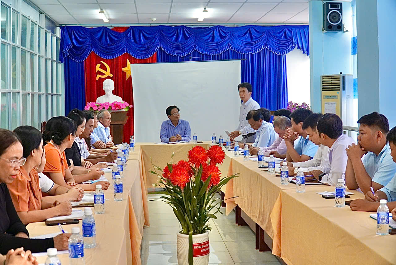 Kiểm tra công tác phòng chống dịch và tiêm chủng tại khu vực Vĩnh Lợi