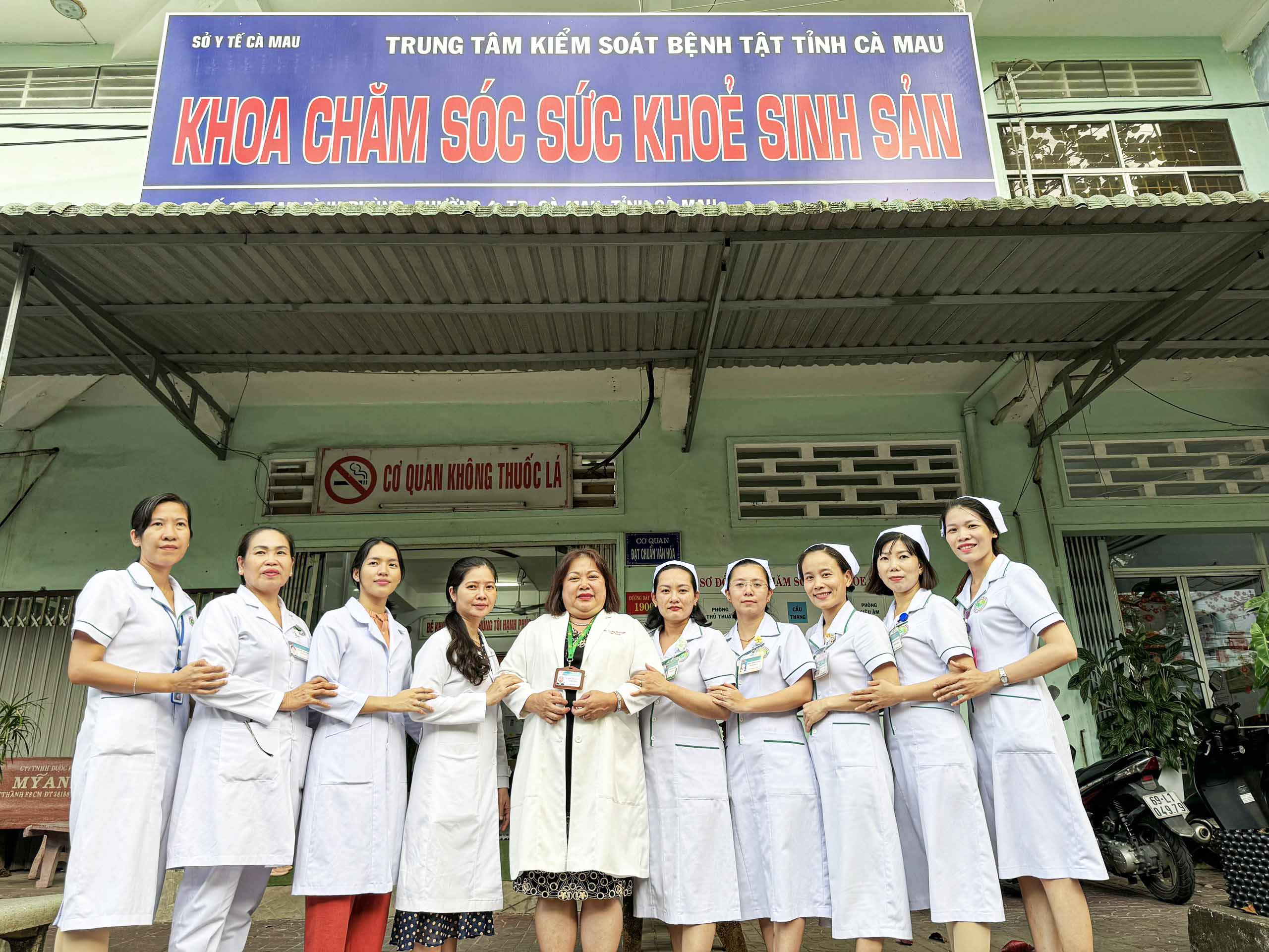 Tôn vinh những đóng góp thầm lặng của đội ngũ hộ sinh