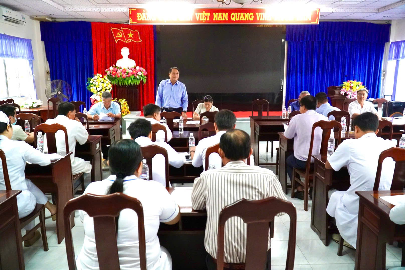 Đoàn công tác Sở Y tế Cà Mau giám sát công tác phòng, chống bệnh tay chân miệng