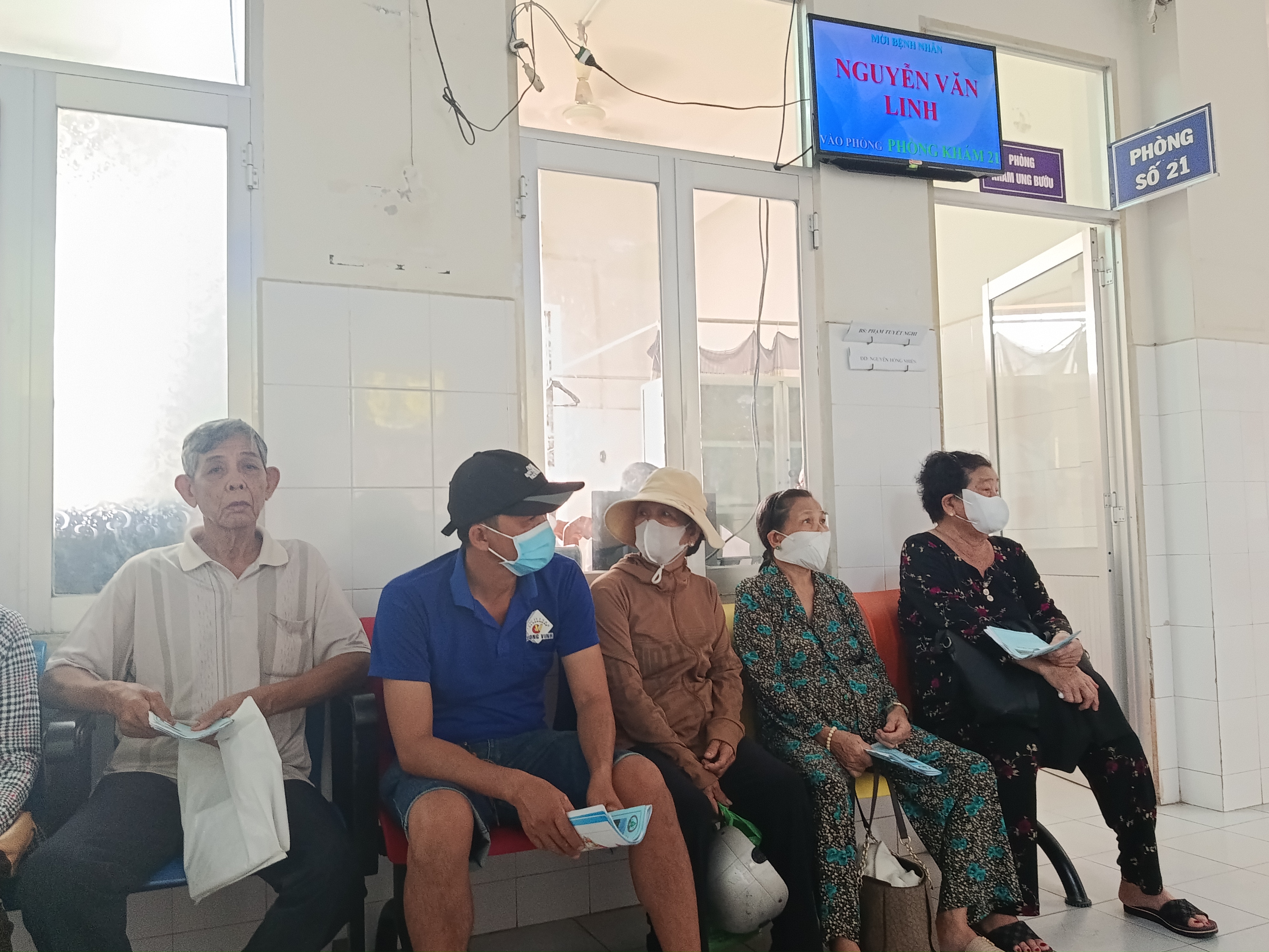Ung thư gia tăng và trẻ hóa: Hồi chuông cảnh báo từ thực tế