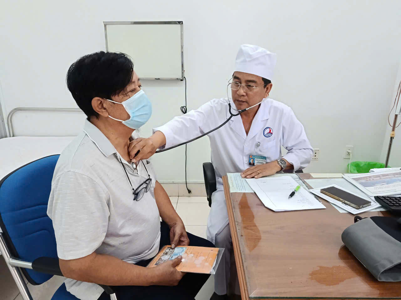 Khám sức khỏe định kỳ cho cán bộ diện Ban Thường vụ Tỉnh ủy quản lý