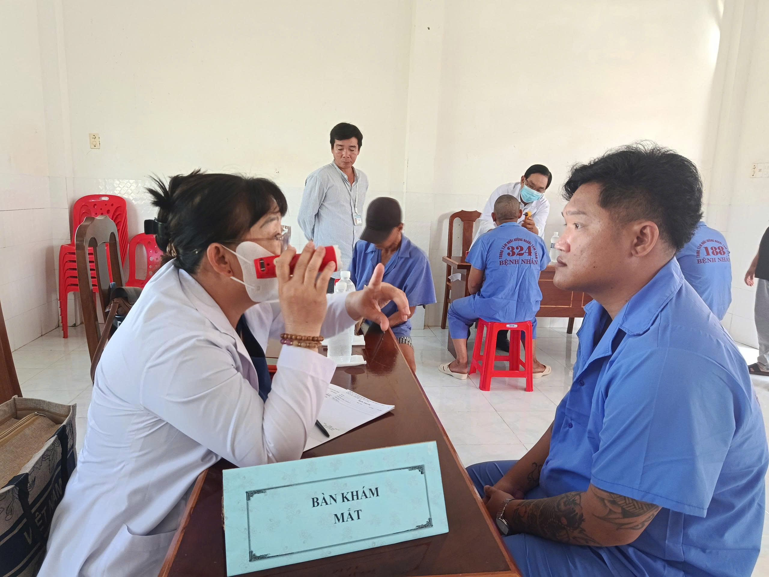 CDC Cà Mau hỗ trợ khám sức khỏe cho 430 bệnh nhân tại Trung tâm Nuôi dưỡng người tâm thần