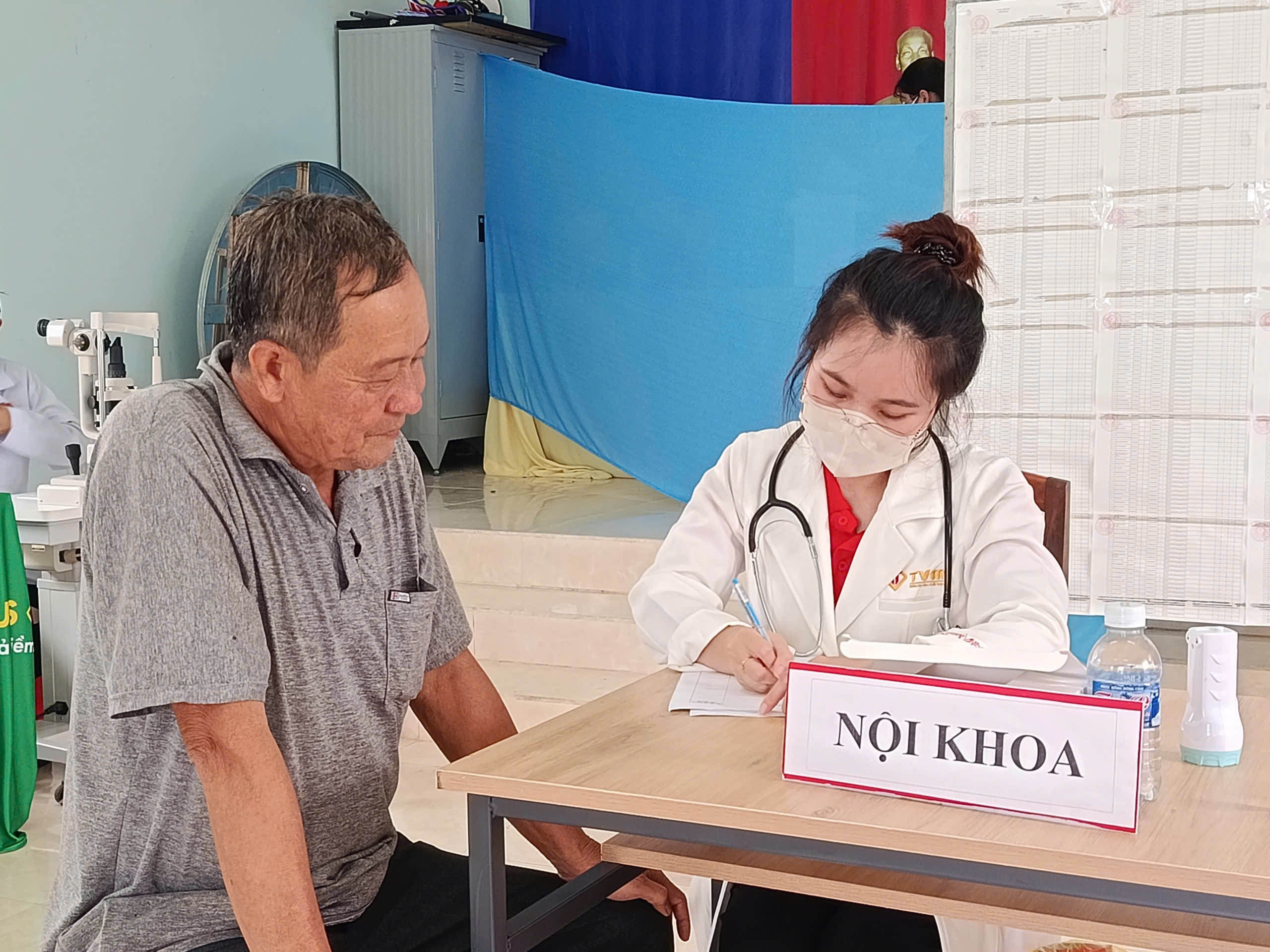 Quyền lợi của người dân khi đến khám sức khỏe định kỳ,  lập sổ sức khỏe điện tử để quản lý sức khỏe toàn diện, hiệu quả