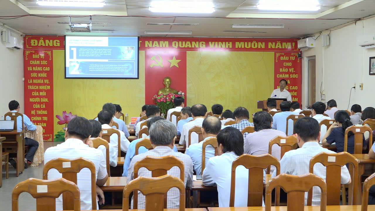 Sở Y tế tỉnh Cà Mau tổ chức Hội nghị sơ kết công tác y tế 9 tháng đầu năm, triển khai nhiệm vụ 3 tháng cuối năm