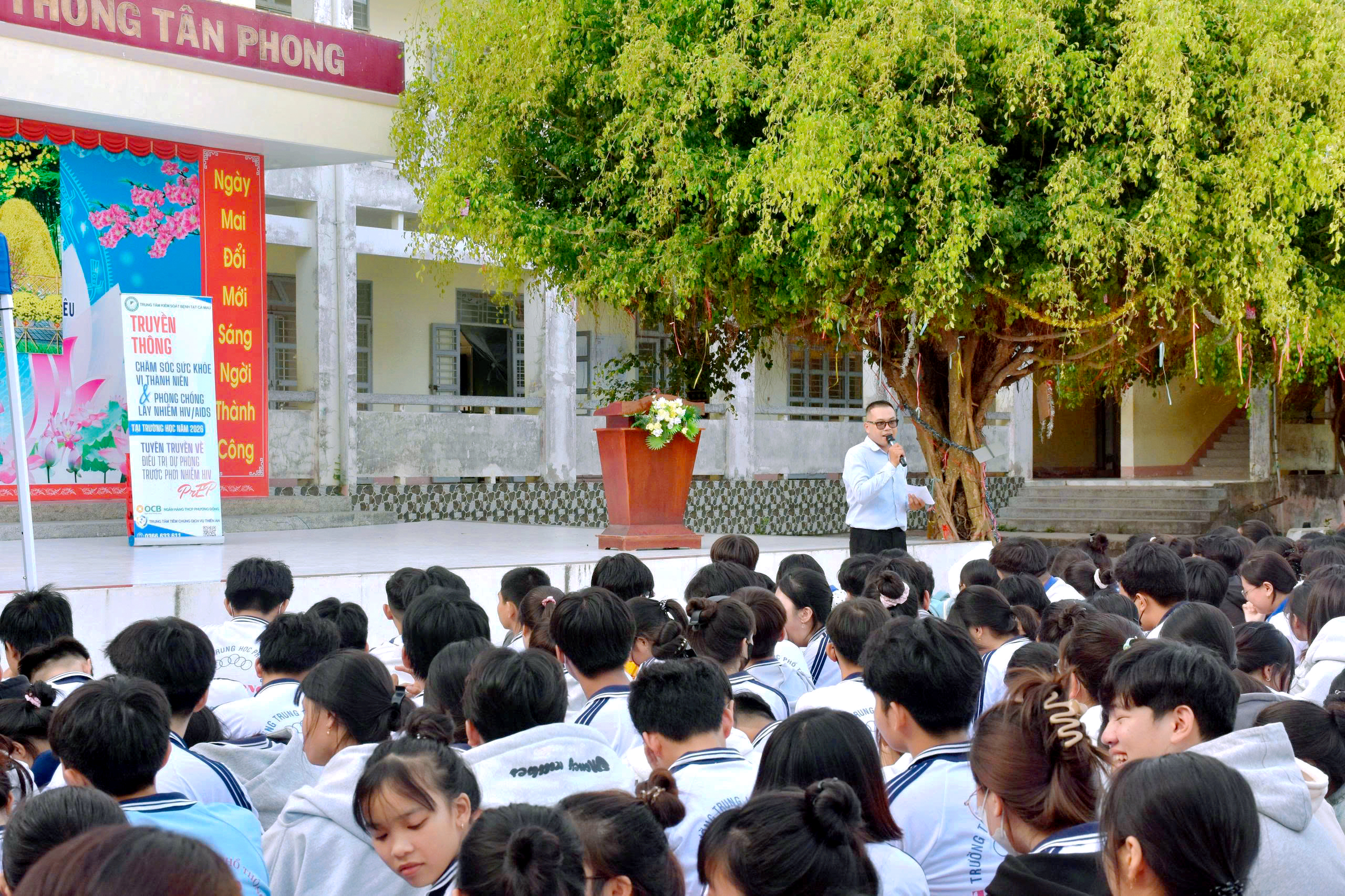 CDC Cà Mau truyền thông sức khỏe vị thành niên tại trường THPT Tân Phong