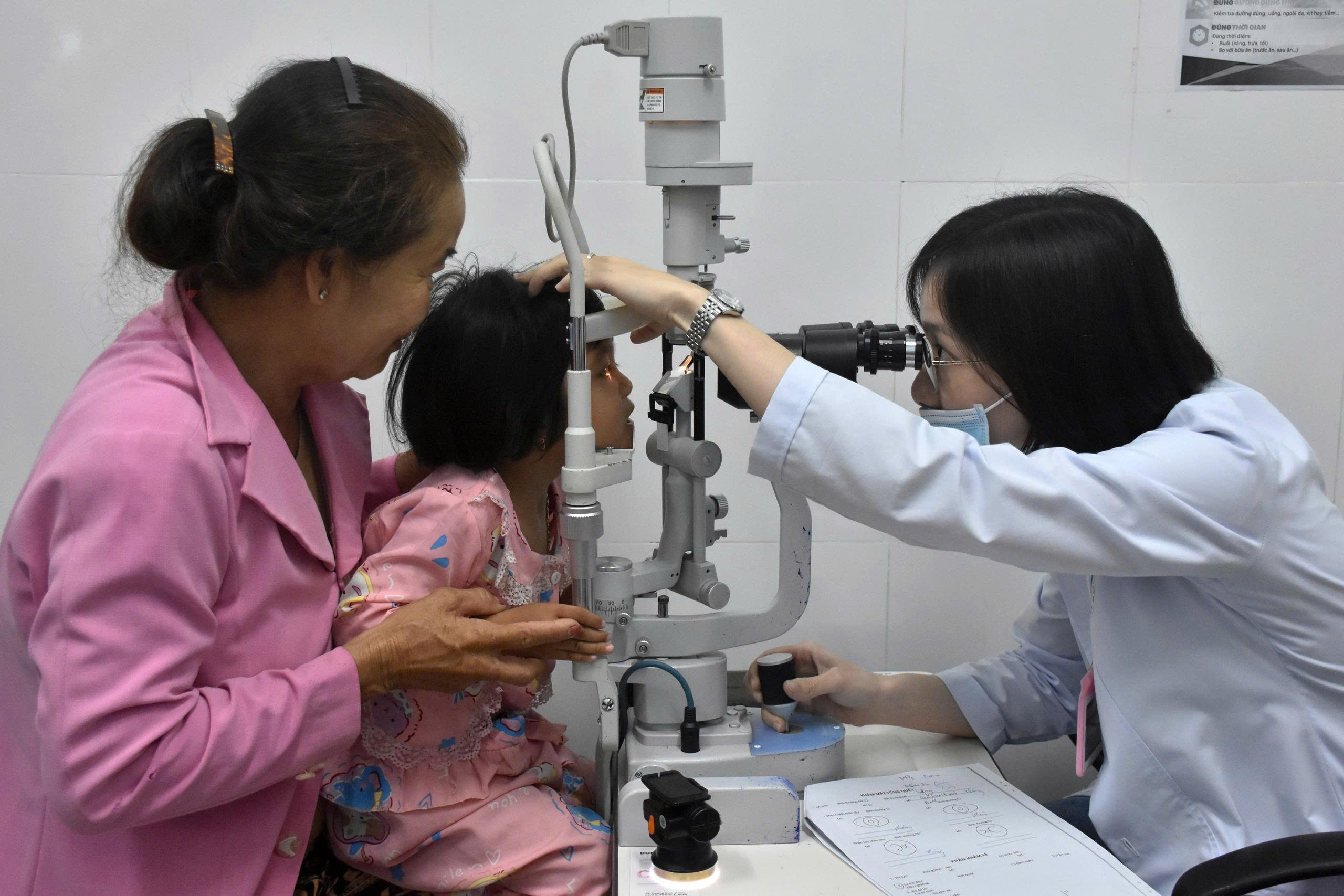 Tăng cường hợp tác quốc tế, hướng tới mục tiêu 90% học sinh được tầm soát mắt vào năm 2030