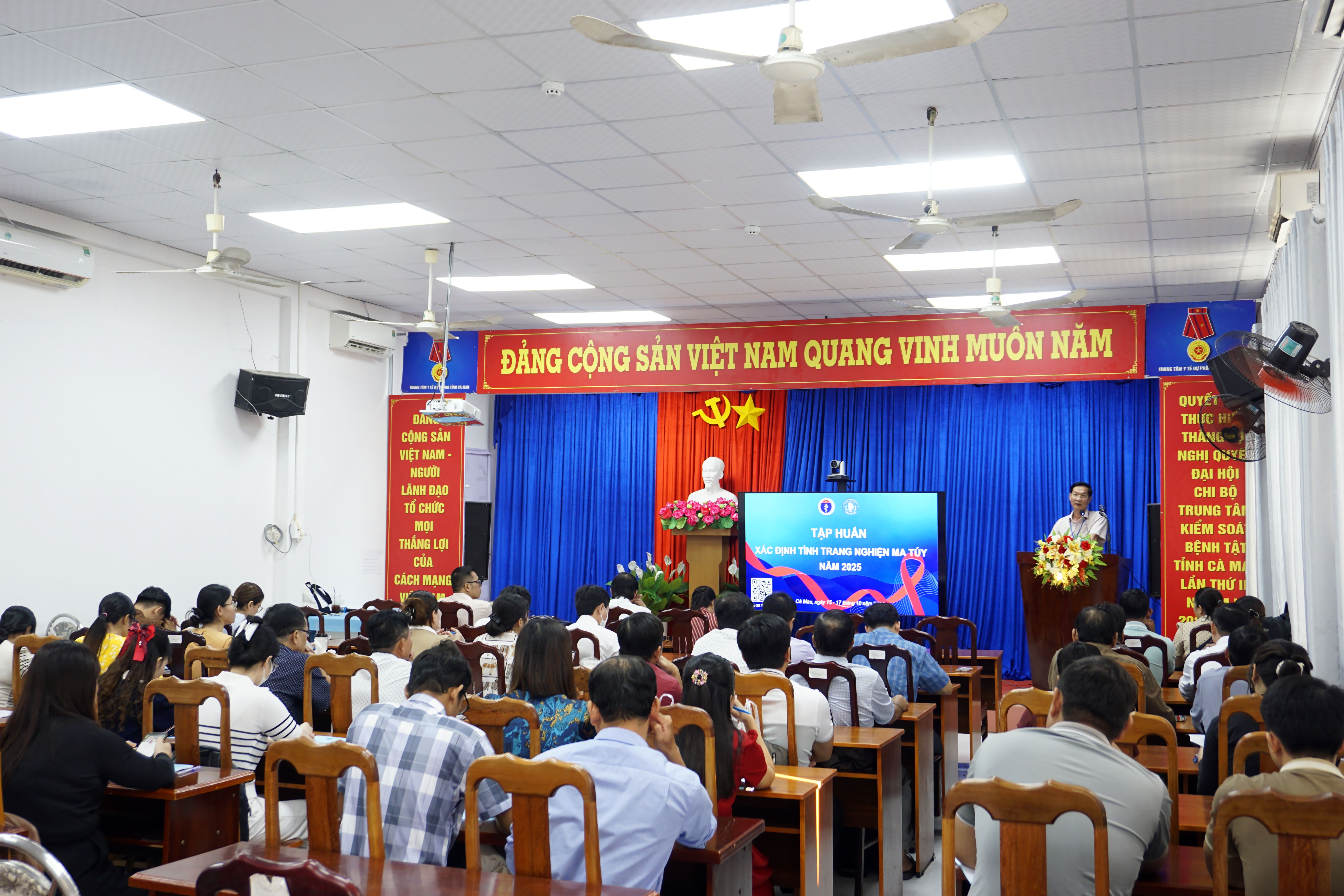 Nâng cao năng lực xác định tình trạng nghiện ma túy cho cán bộ y tế tuyến cơ sở