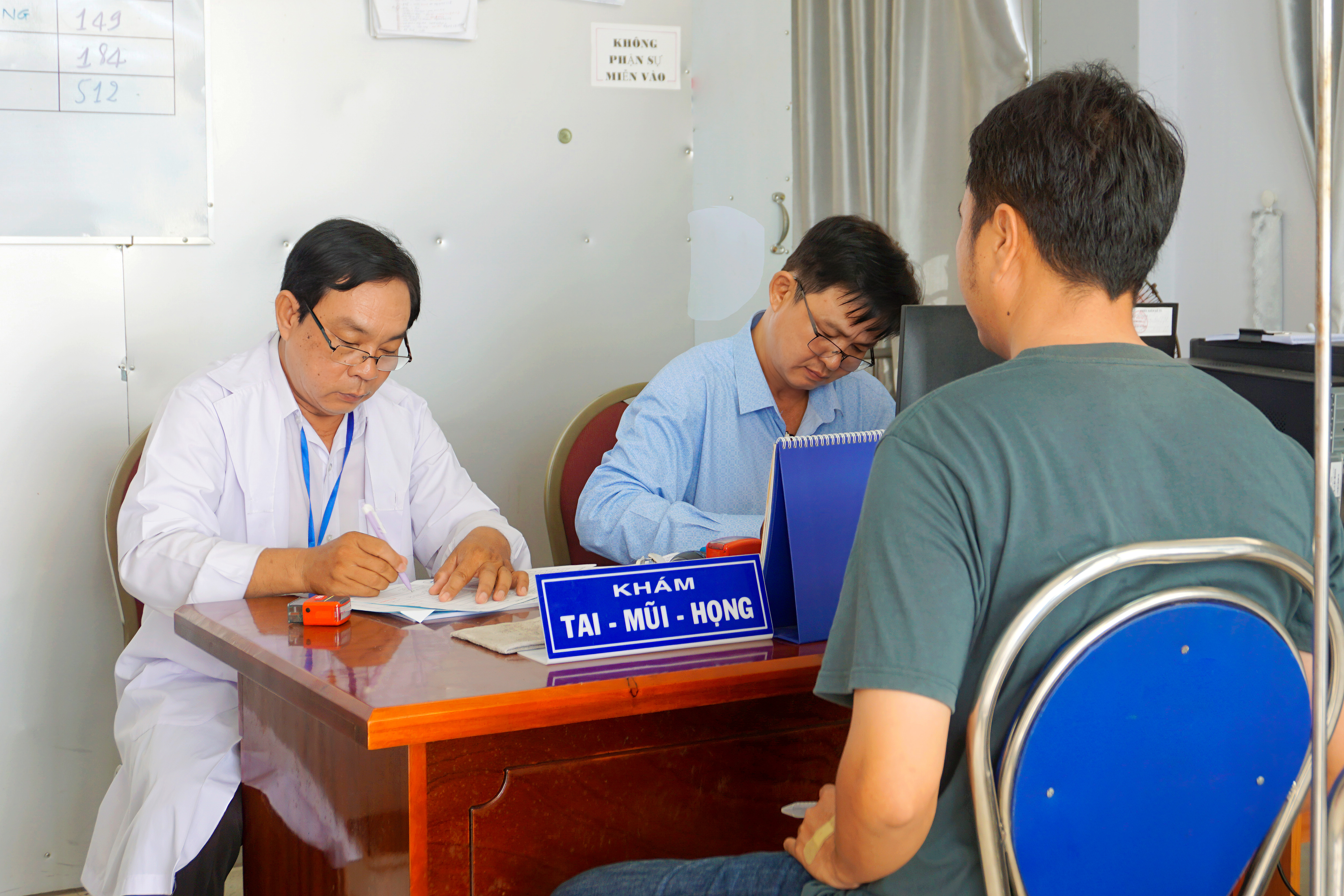 Đẩy mạnh công tác chăm sóc sức khỏe người lao động tại doanh nghiệp