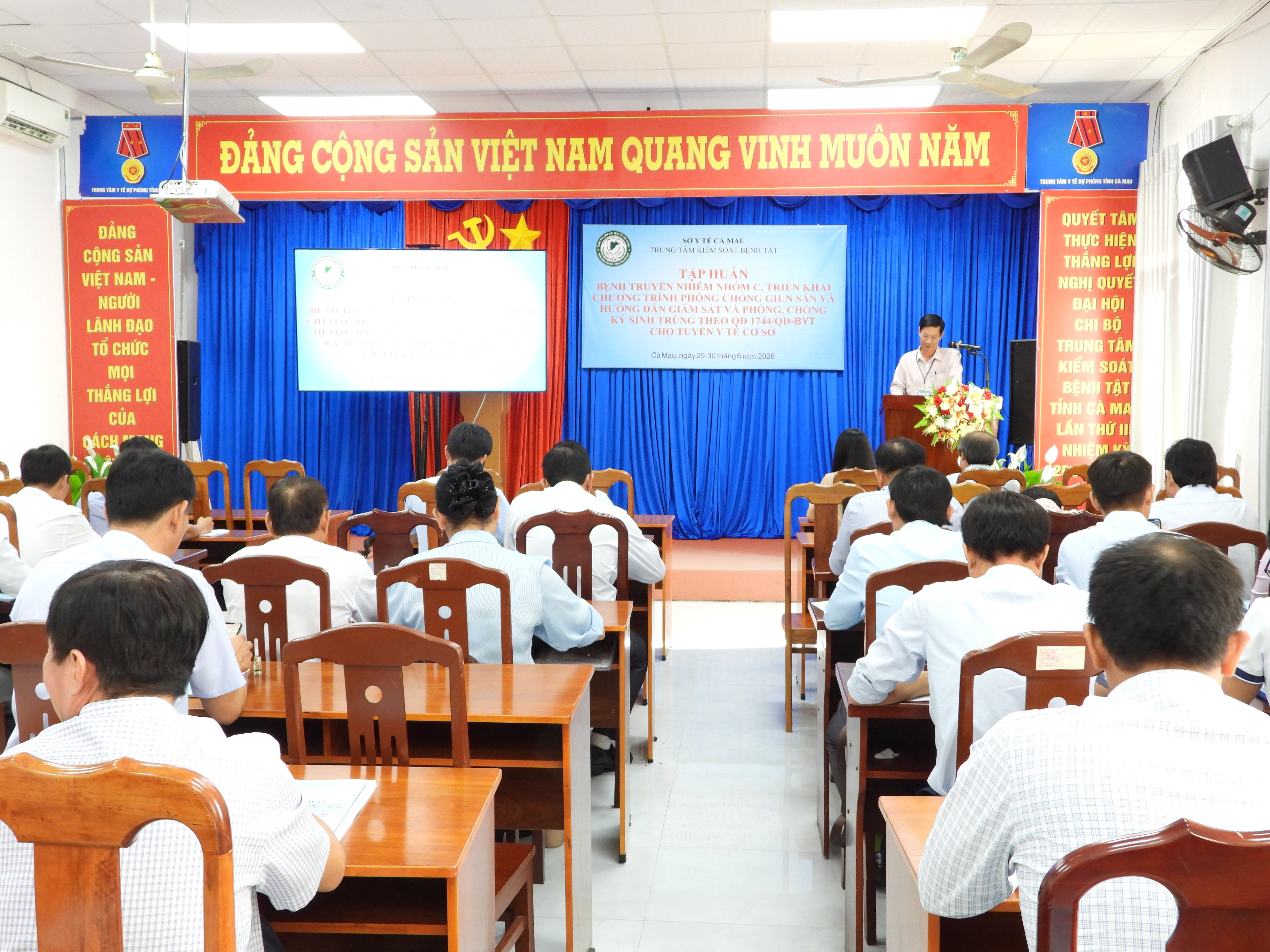 CDC Cà Mau tập huấn nâng cao năng lực phòng, chống bệnh ký sinh trùng cho cán bộ y tế tuyến xã
