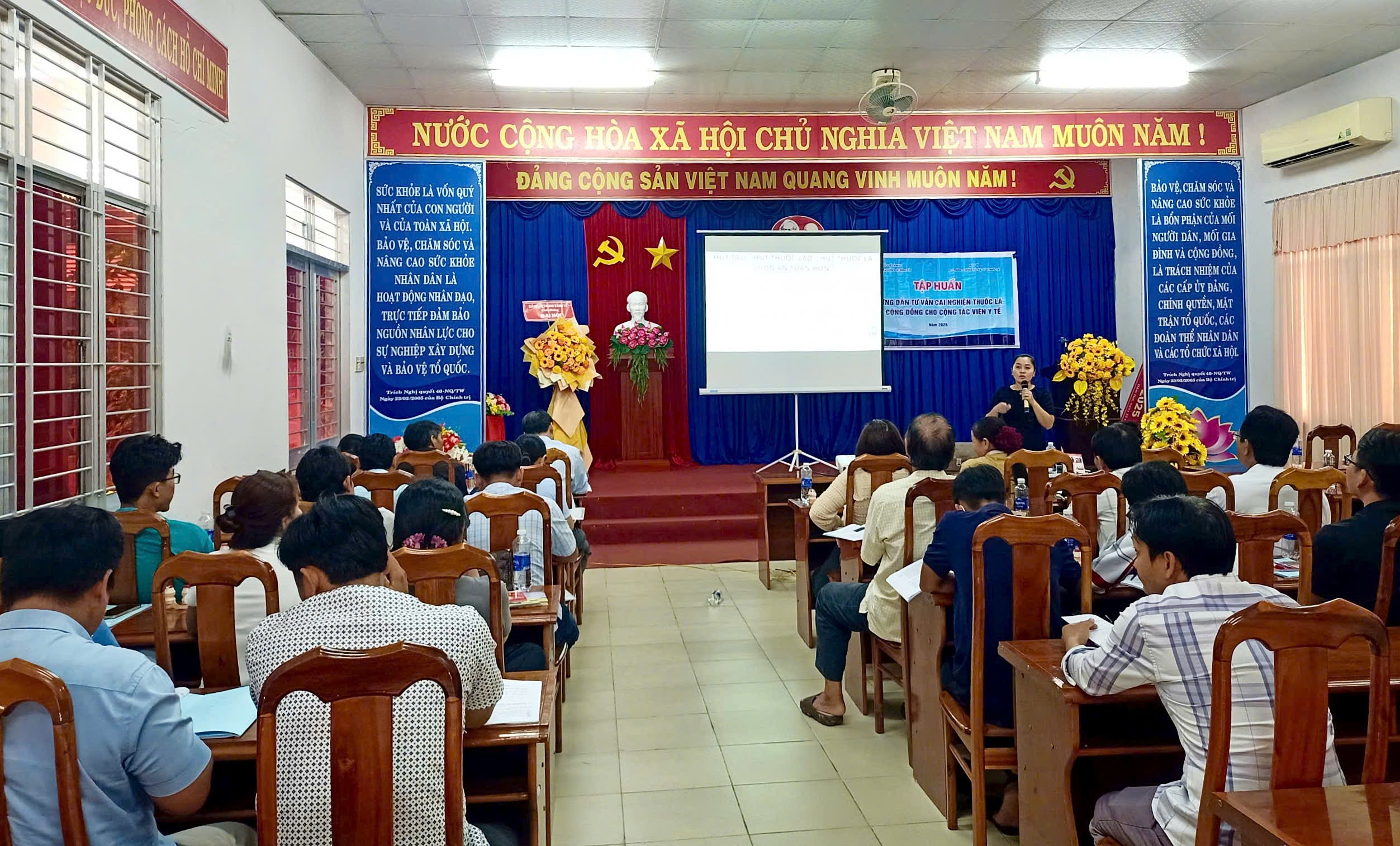 Xây dựng môi trường học đường không khói thuốc