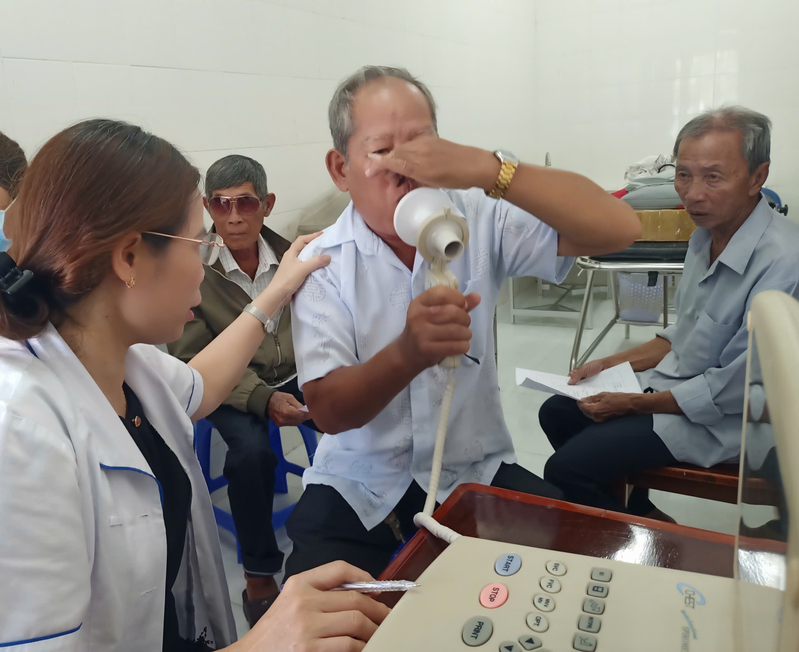 Thuốc lá và bệnh phổi tắc nghẽn mạn tính