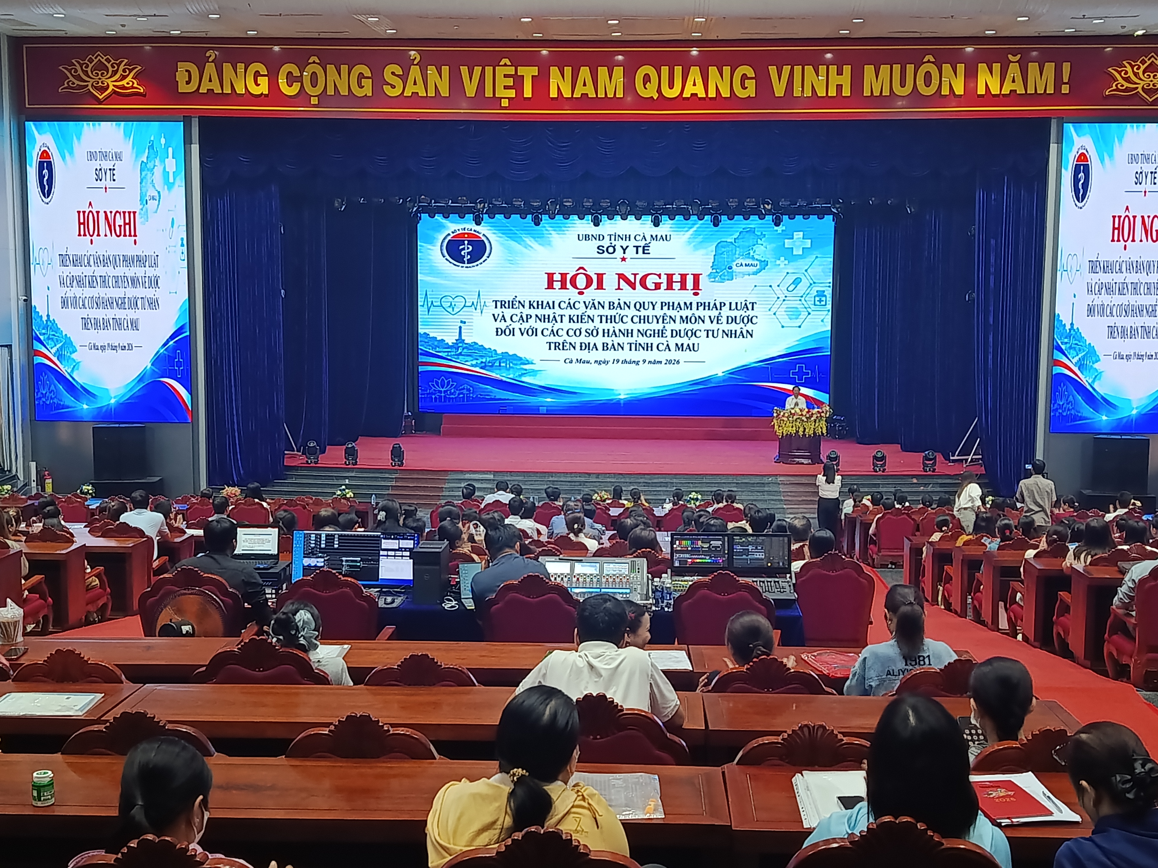 Tập huấn văn bản quy phạm pháp luật và kiến thức chuyên môn về Dược